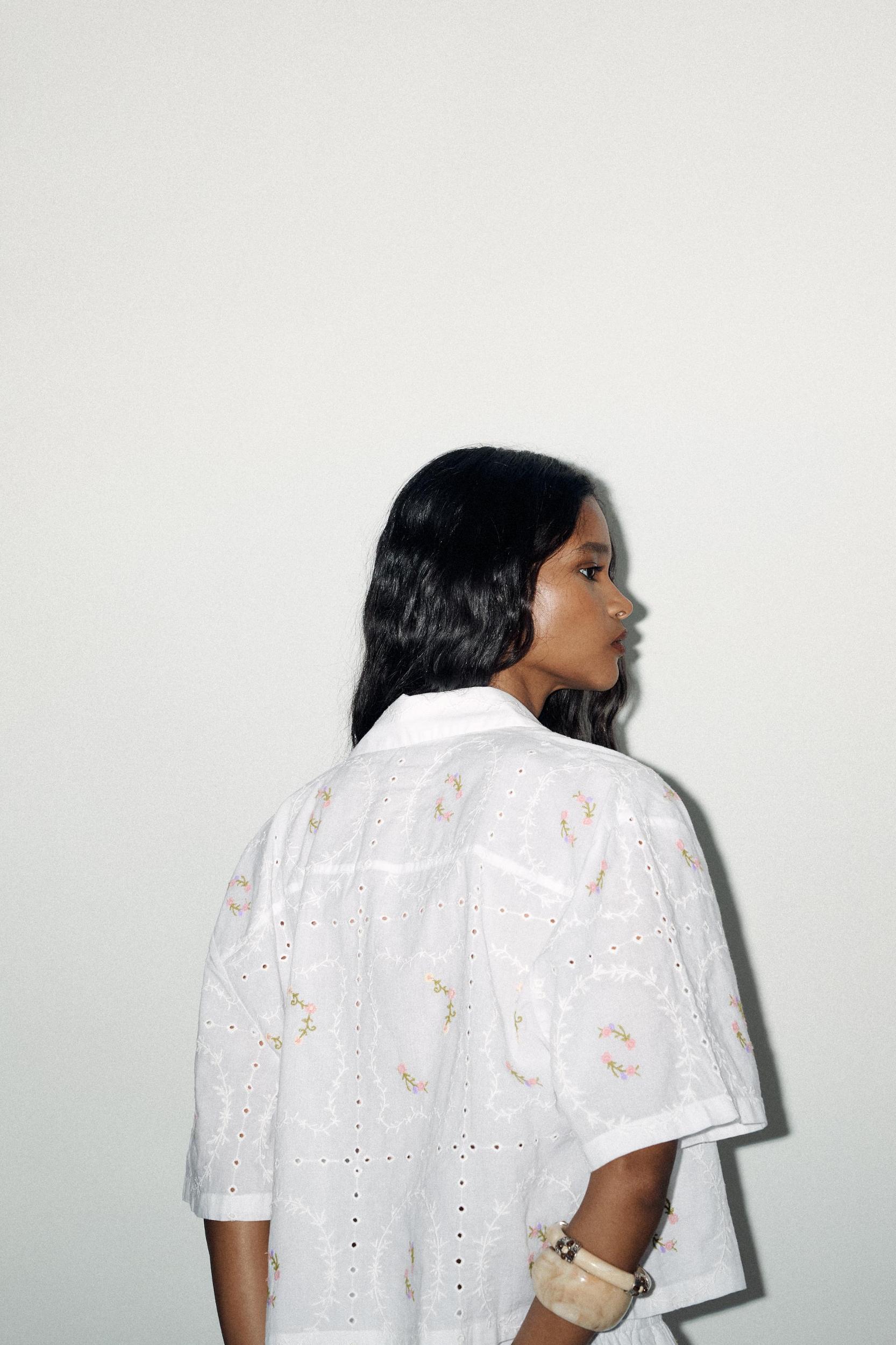 EMBROIDERED FLOWER SHIRT Product Image