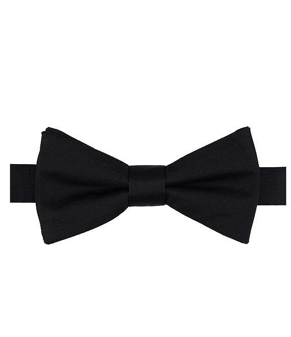 Tre Vero Solid Traditional Pre-Tied Bow Tie Product Image