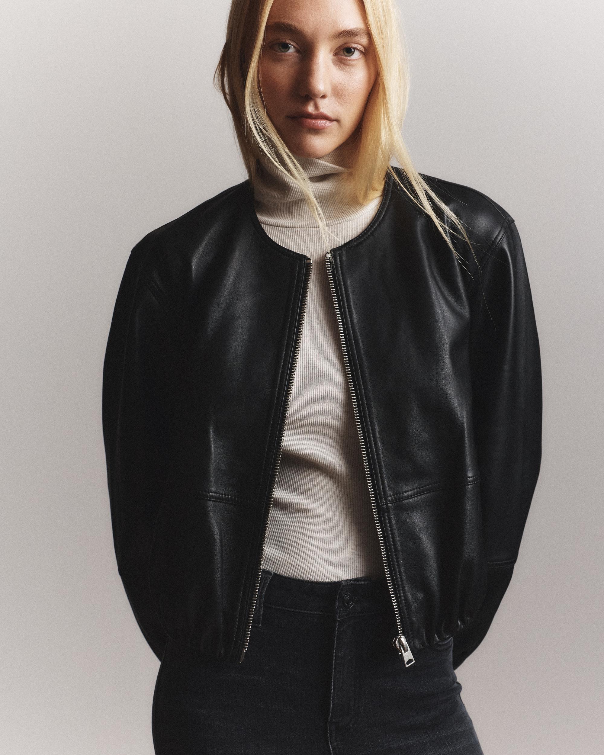 Quince | Women's Bella Stretch Skinny Jeans Organic Cotton Product Image