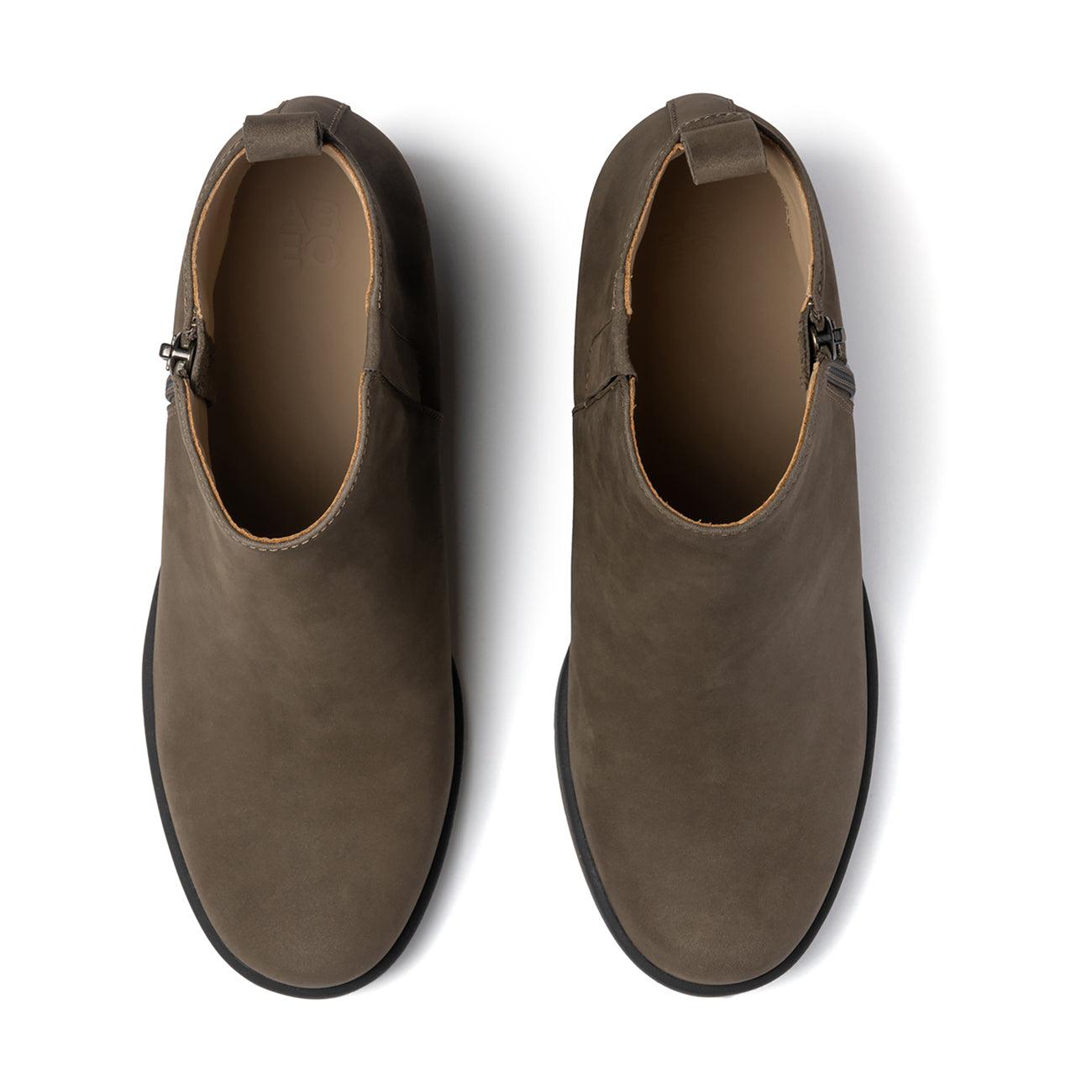 Passage Lace Up Metatarsal Female Product Image