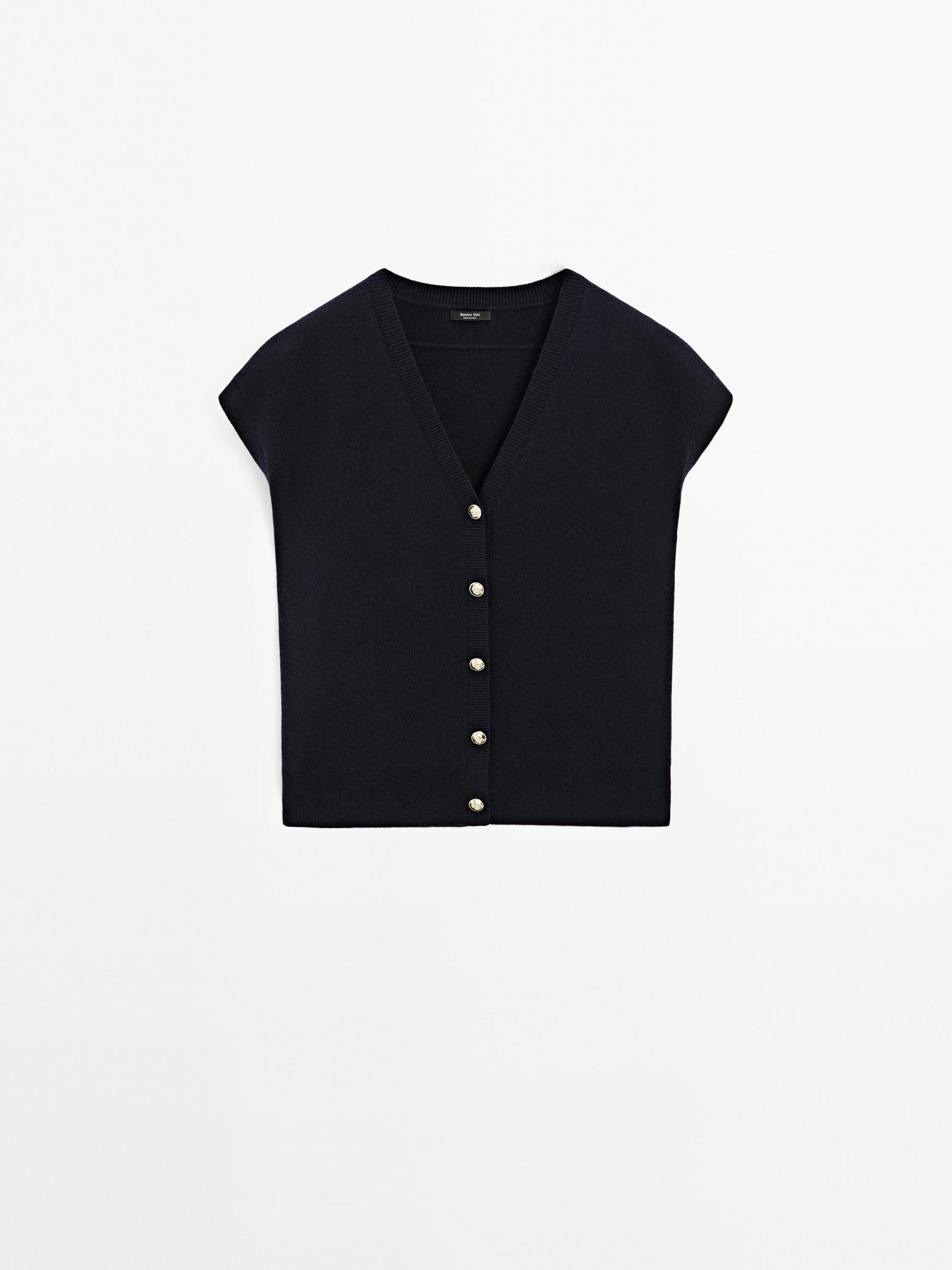 Knit vest with golden buttons Product Image