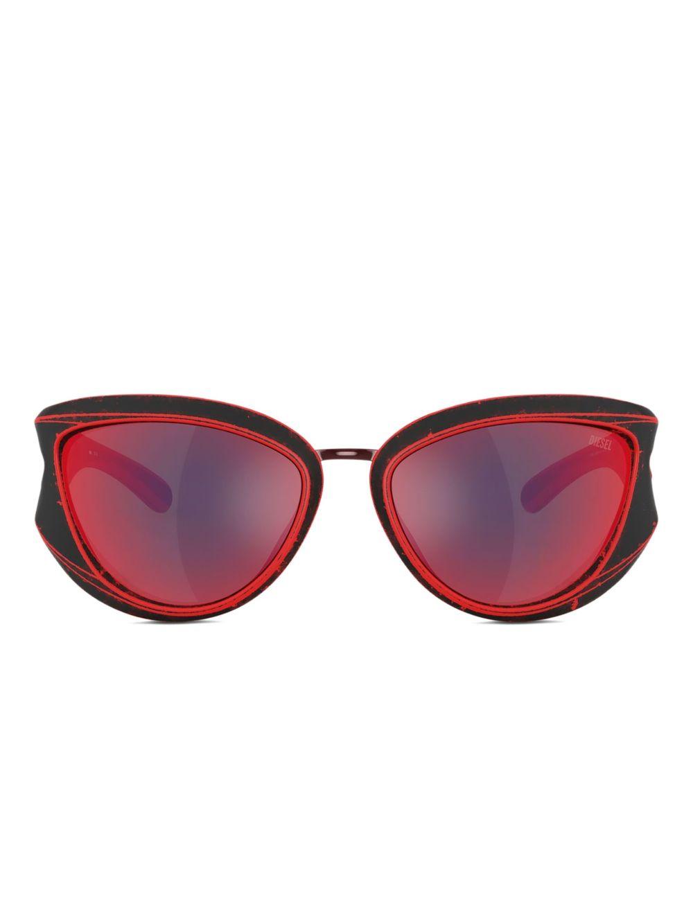 butterfly-frame sunglasses Product Image
