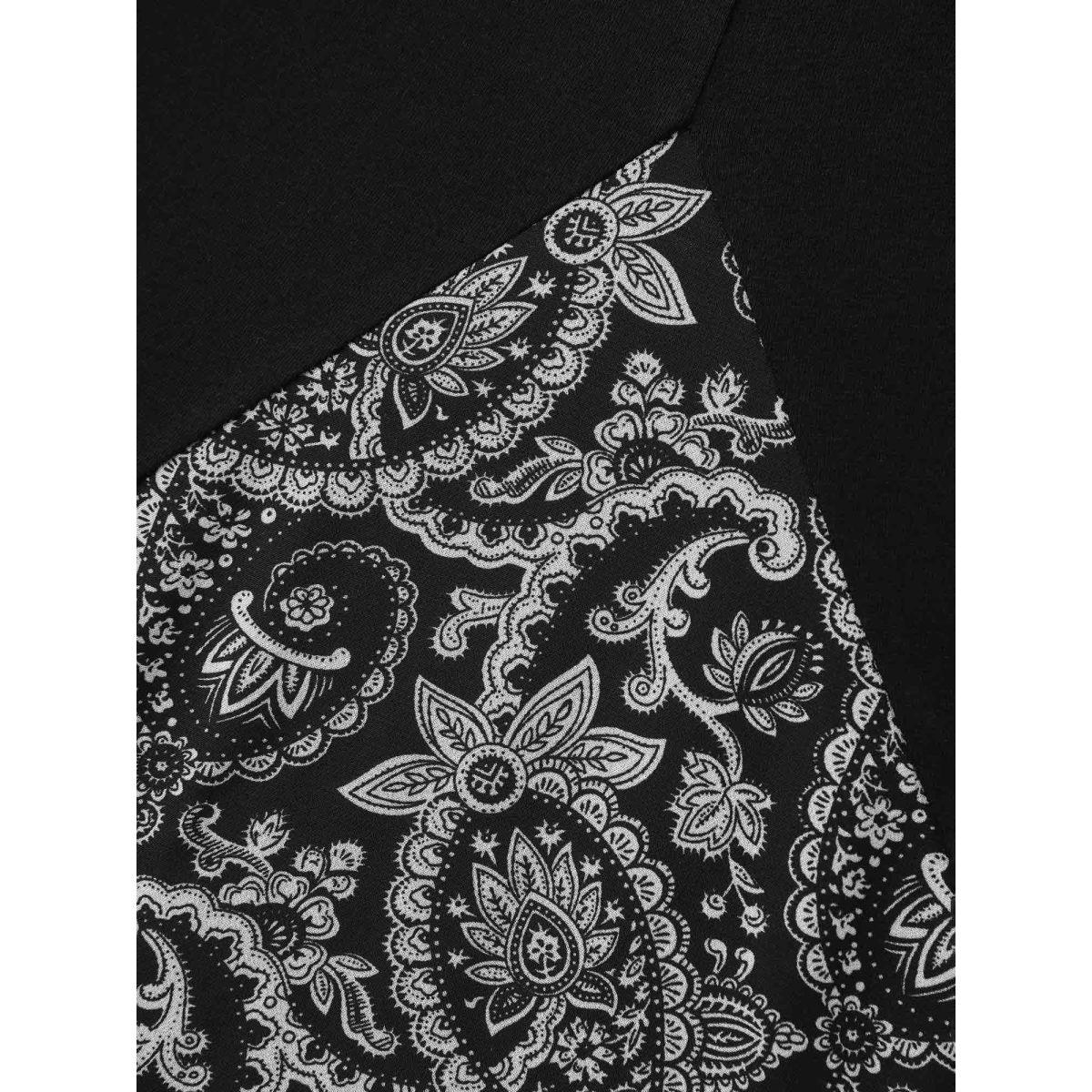 Plus Size Paisley Print Crew Neck Spliced T-Shirt Black Women Leisure Contrast Round Neck Casual T-shirts BloomChic 14-16/1X Product Image