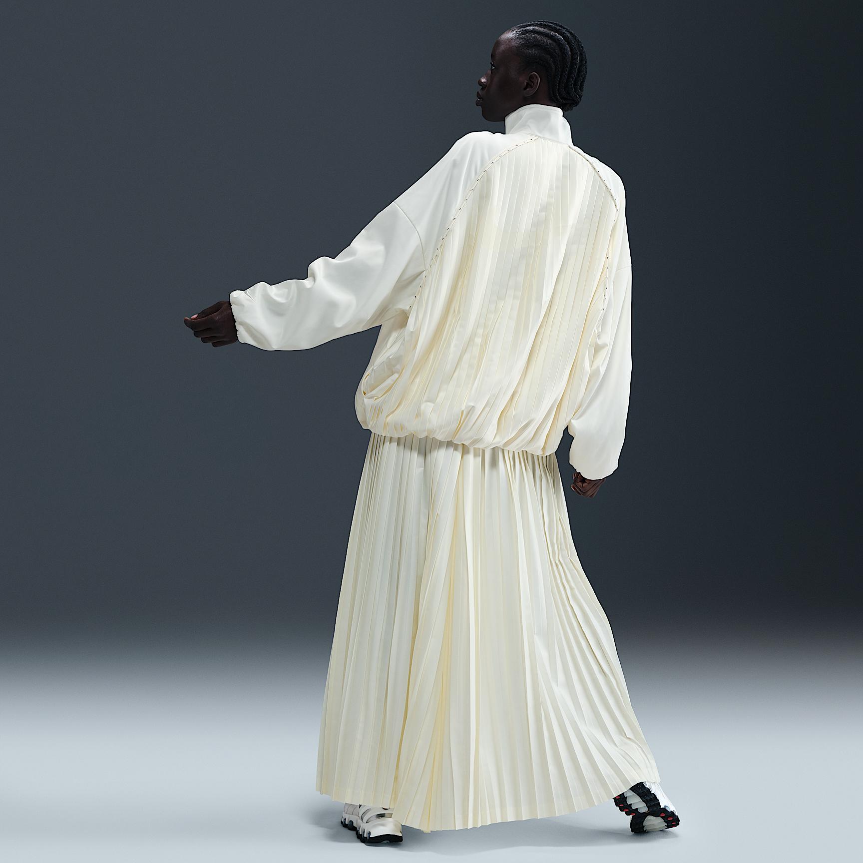 Womens Nike Sportswear Collection Mid-Rise Pleated Track Pants | HJ0520-133 Product Image