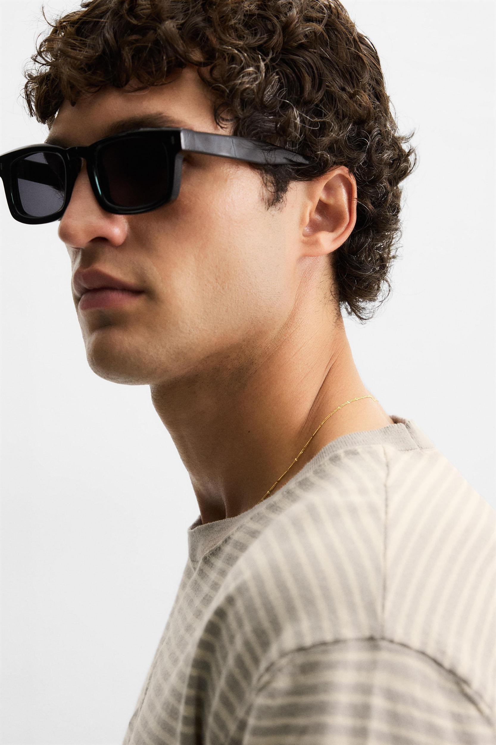 STRIPED COTTON LINEN KNIT T-SHIRT Product Image