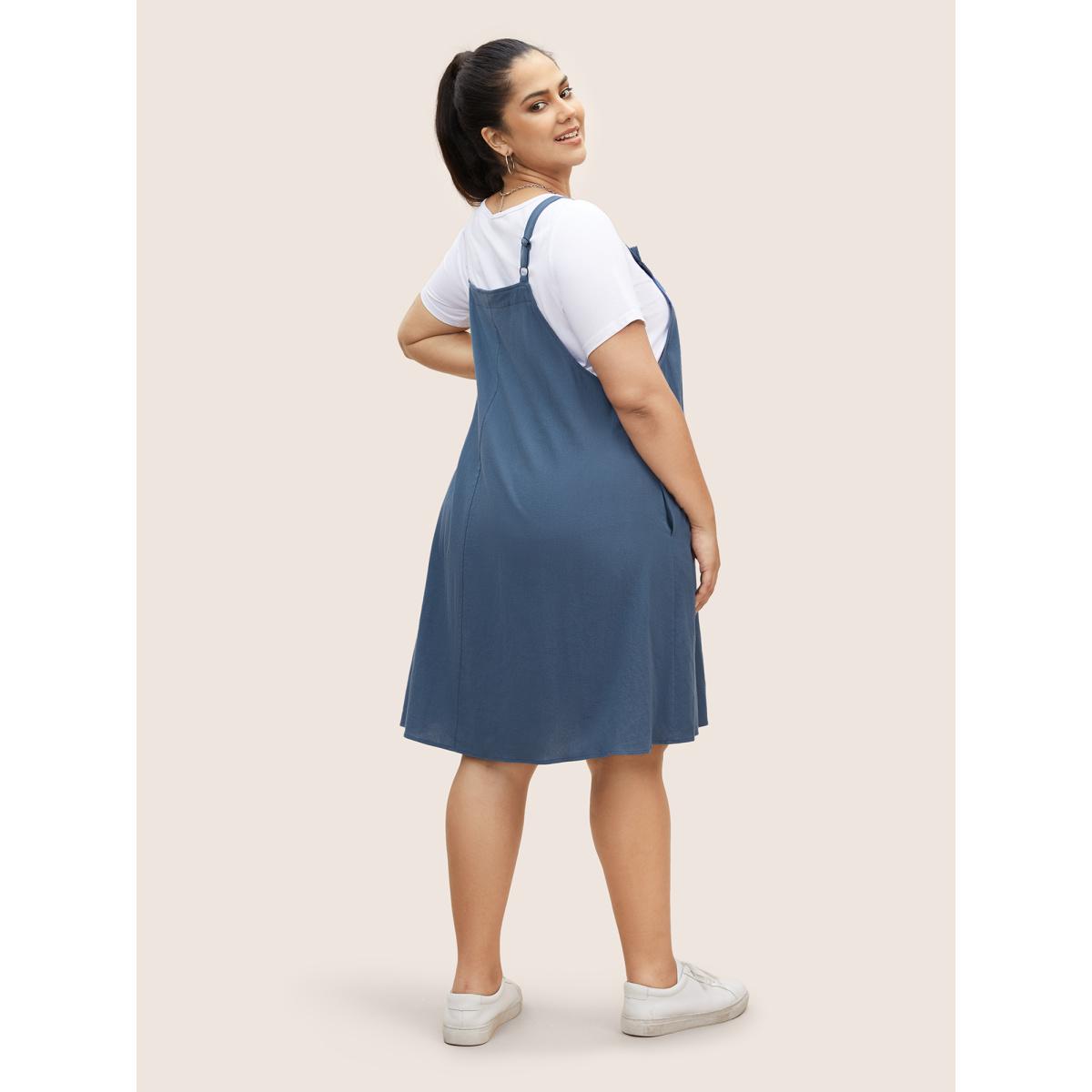Plus Size Plain Pleated Pocket Sleeveless Dress Cerulean Women Casual Non Sleeveless Curvy BloomChic 30/6X Product Image
