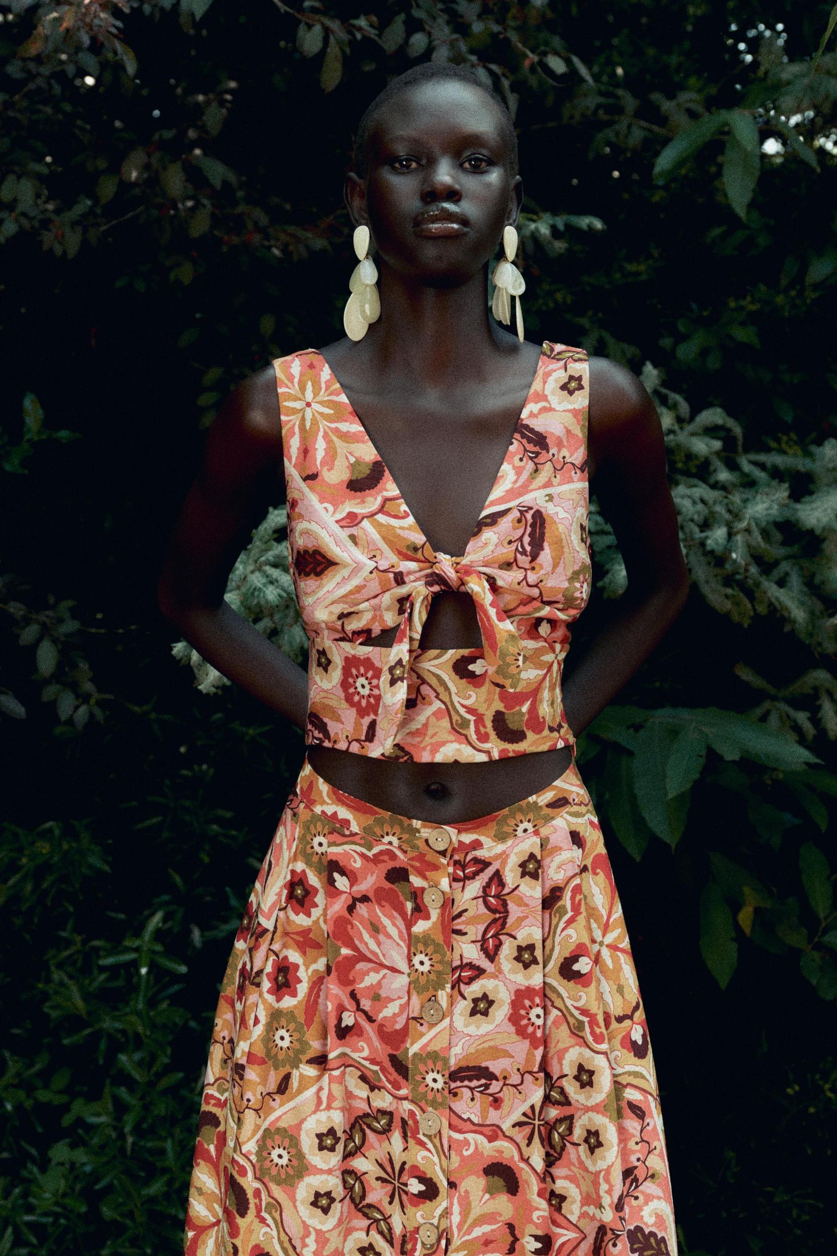 KNOTTED PRINTED RUSTIC TOP Product Image