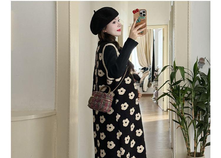 Maternity Long-Sleeve Turtleneck Plain Knit Top / Crew Neck Floral Print Contrast Trim Midi Jumper Dress Product Image