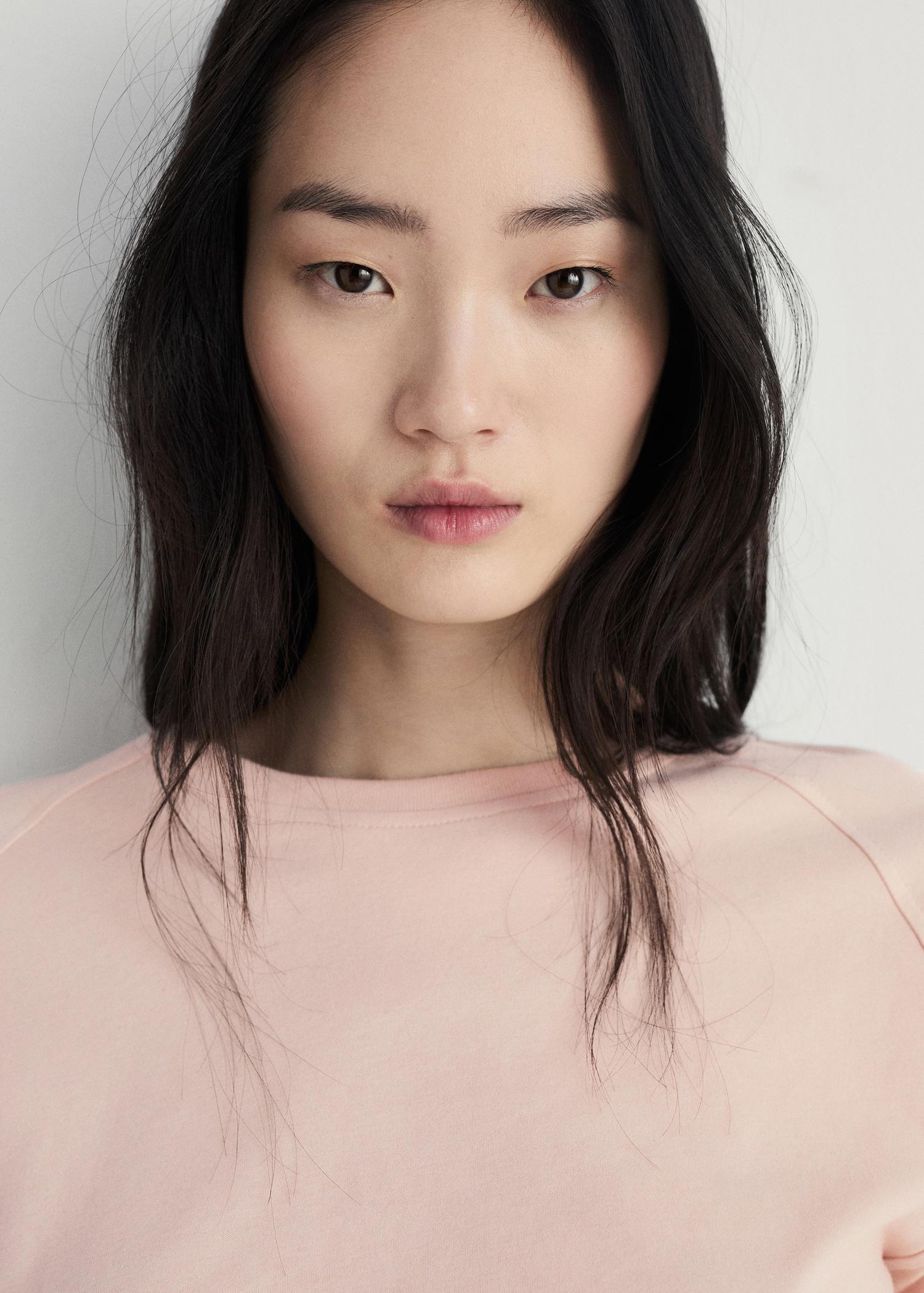 Cotton sweatshirt with soft finish - Women | MANGO USA Product Image