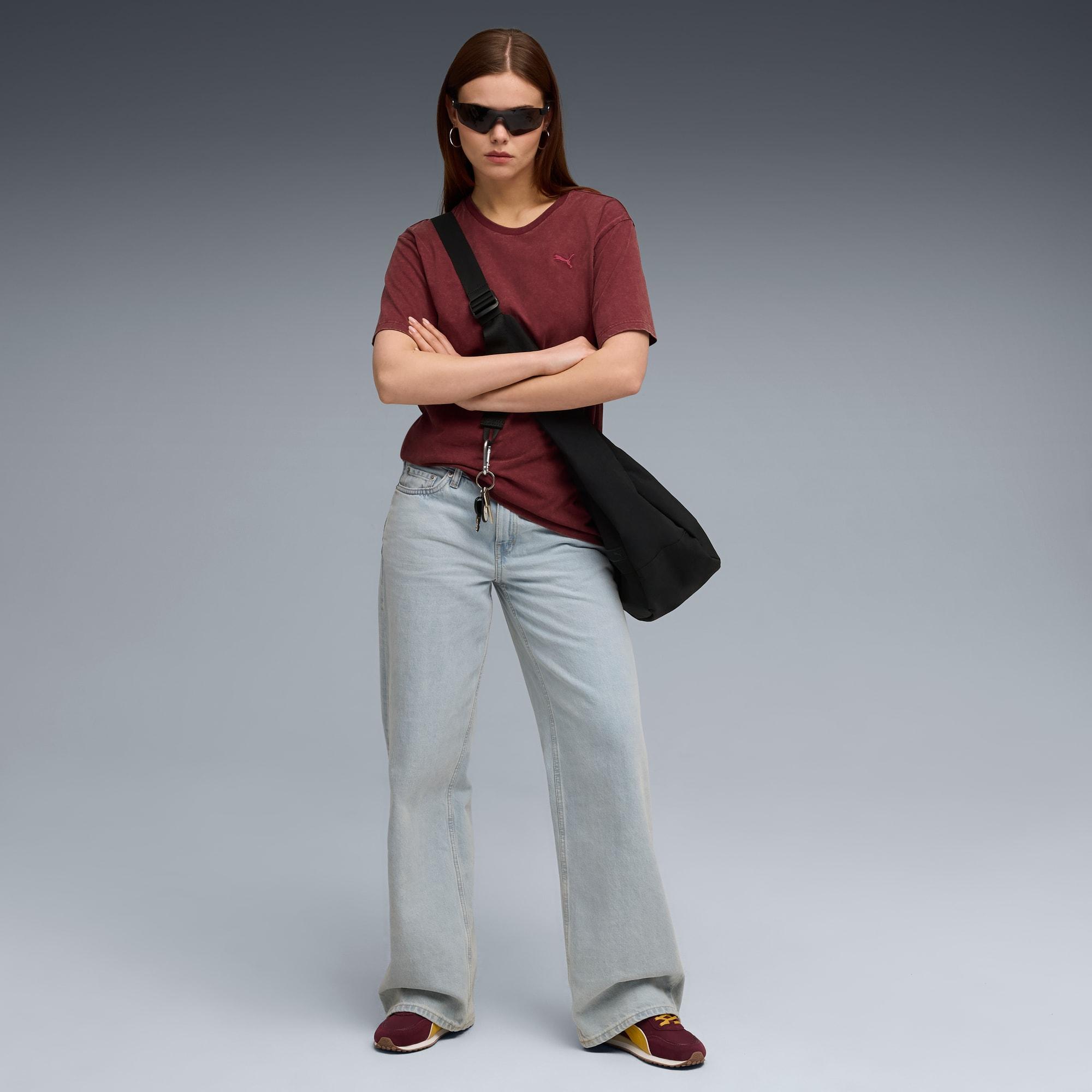 ESS ELEVATED Wash Tee Women Product Image