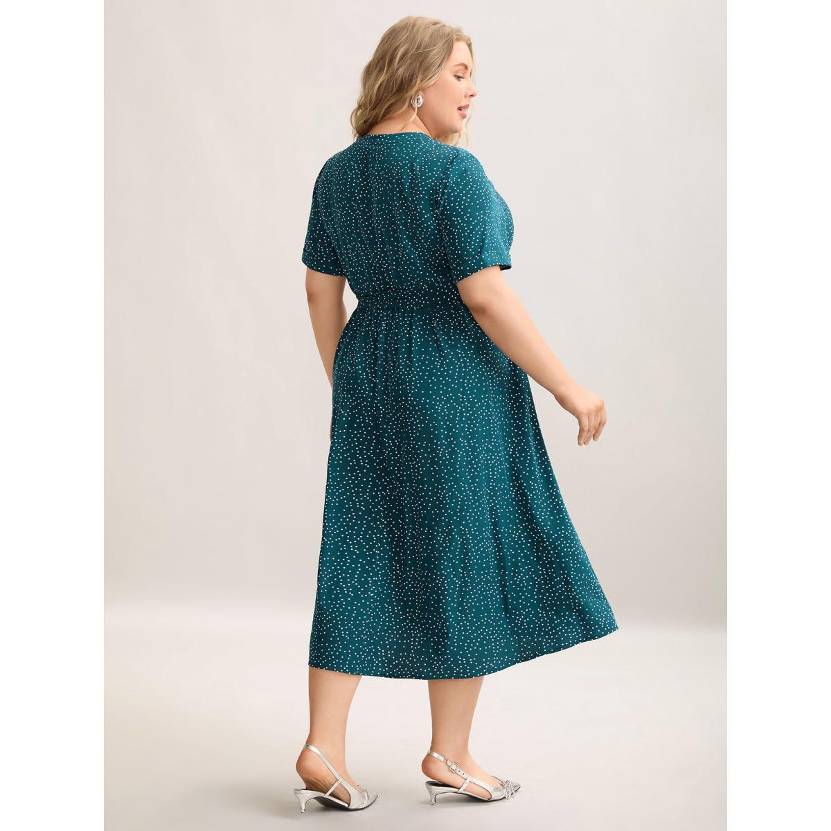 Plus Size Stretchy Waist Tied Pockets Printed Midi Dress Cyan Women At the Office Belted Flat collar Short sleeve Curvy BloomChic 10/M Product Image