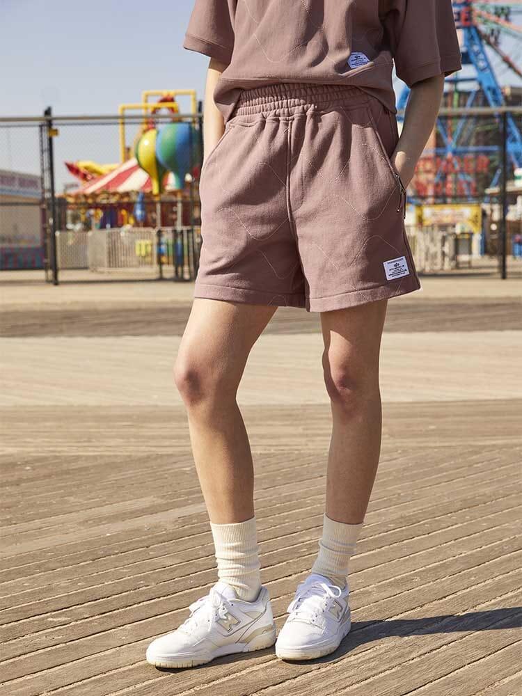 WOMEN'S QUILTED SHORTS - DUSTY PURPLE / S Product Image