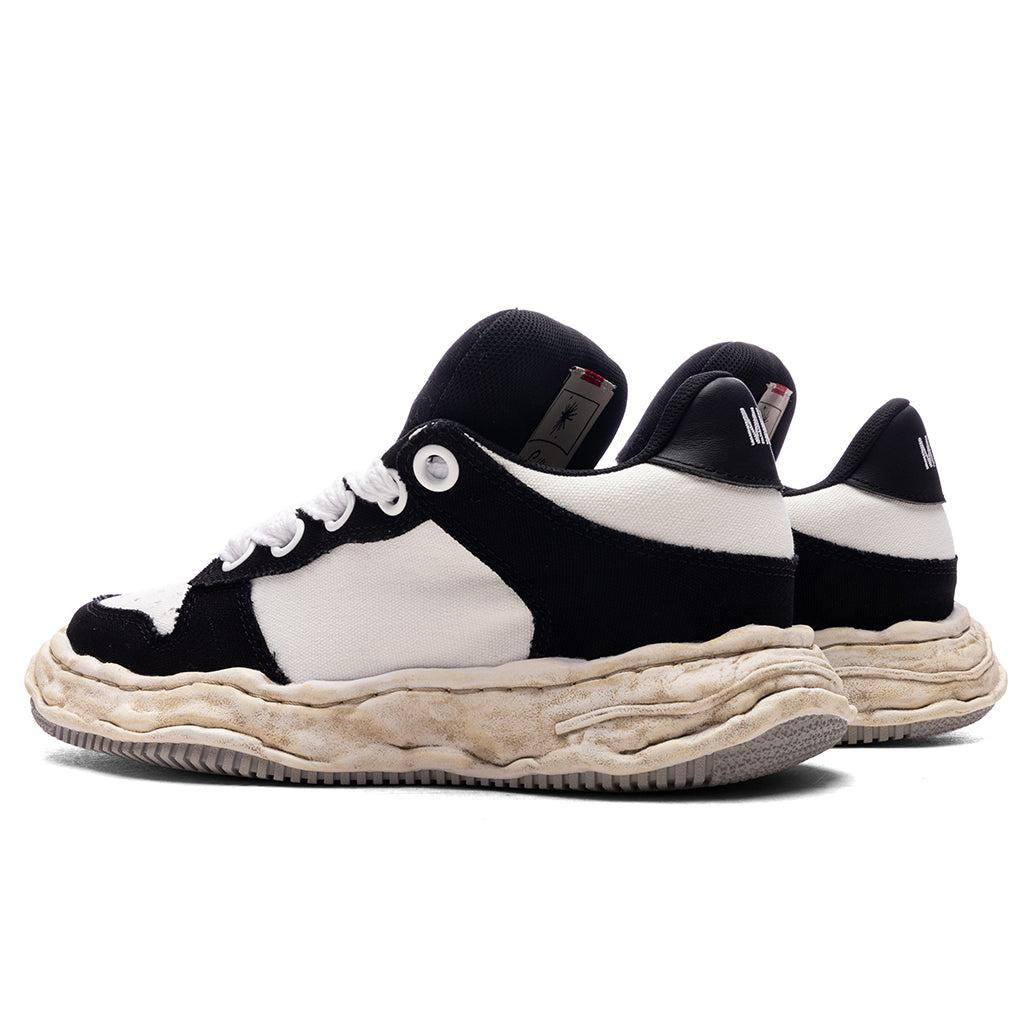 Wayne Puffer Low OG Sole - Black/White Male Product Image