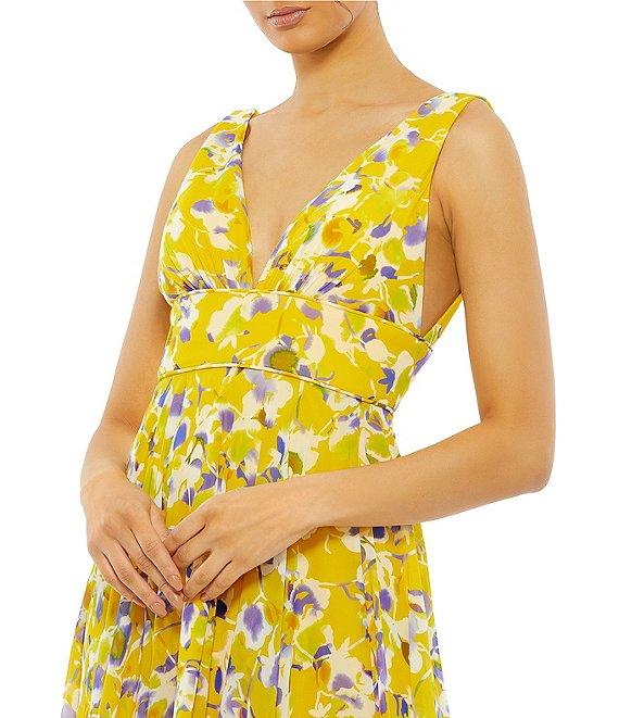 Mac Duggal V-Neck Floral Print Sleeveless Chiffon Side Slit A-Line Gown Product Image