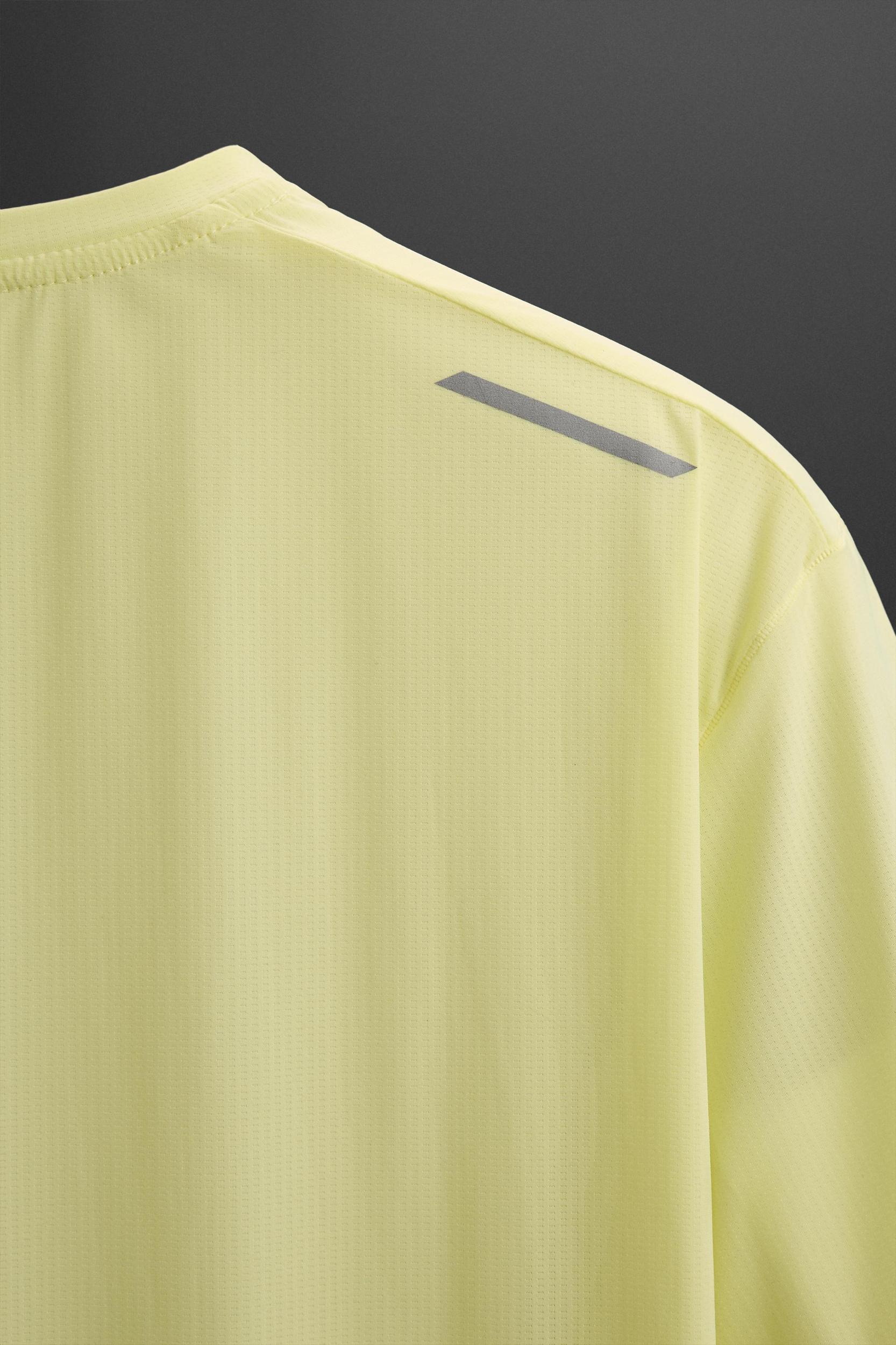 LIGHTWEIGHT TECHNICAL T-SHIRT Product Image