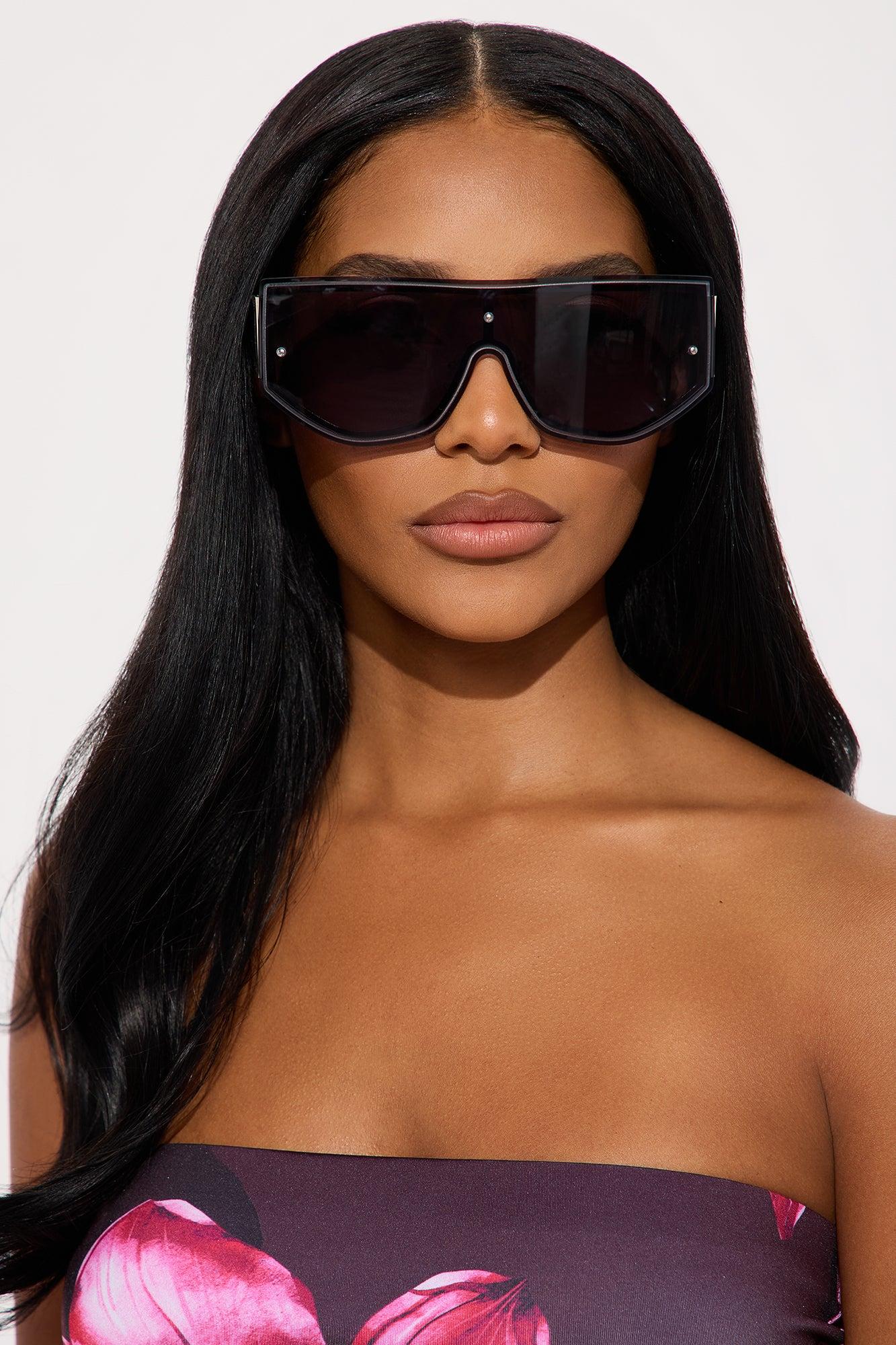 Lori Oversized Shield Gradient Sunglasses - Black Female Product Image