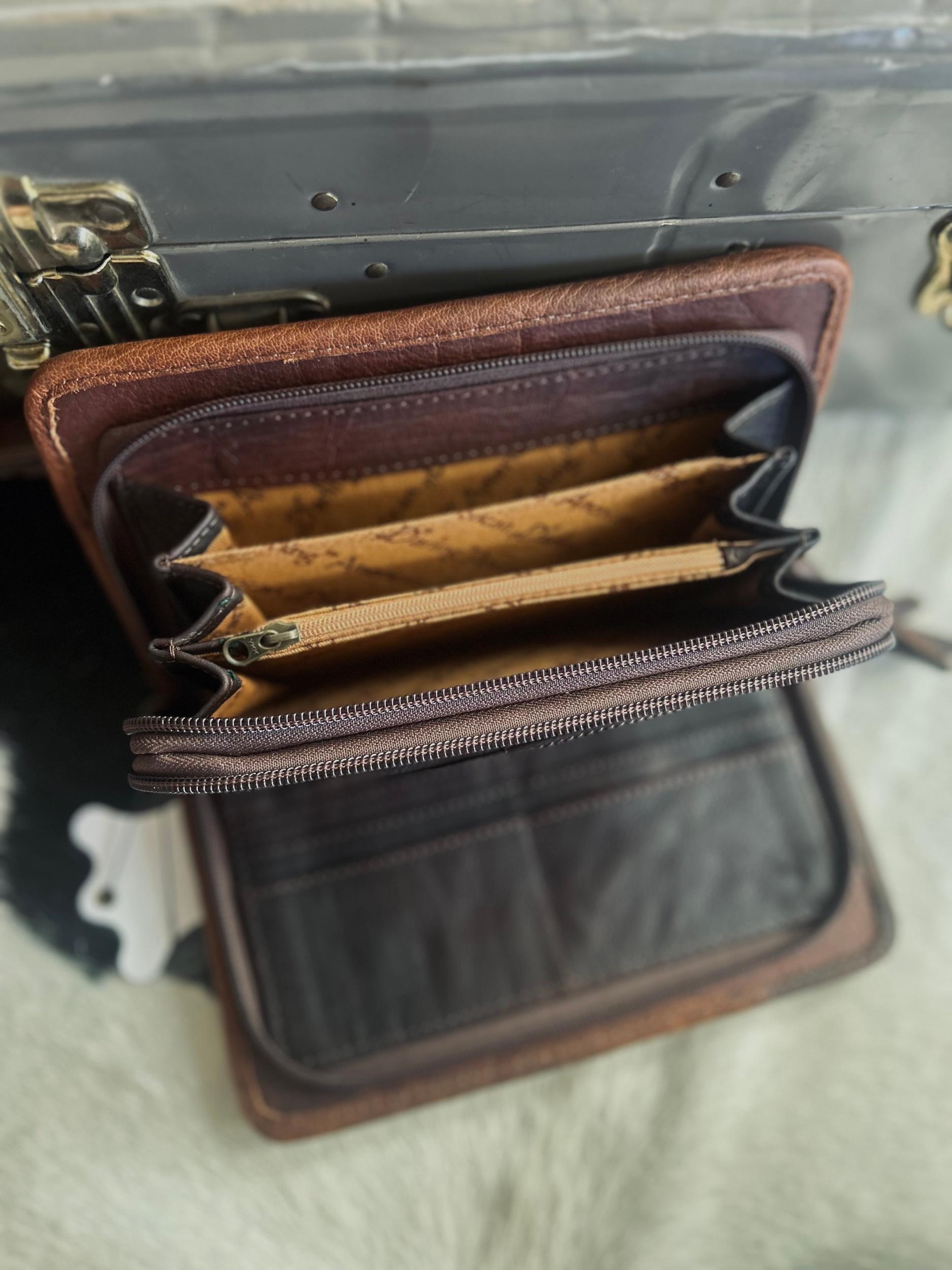 American Darling Prairie Star Wallet Crossbody Product Image