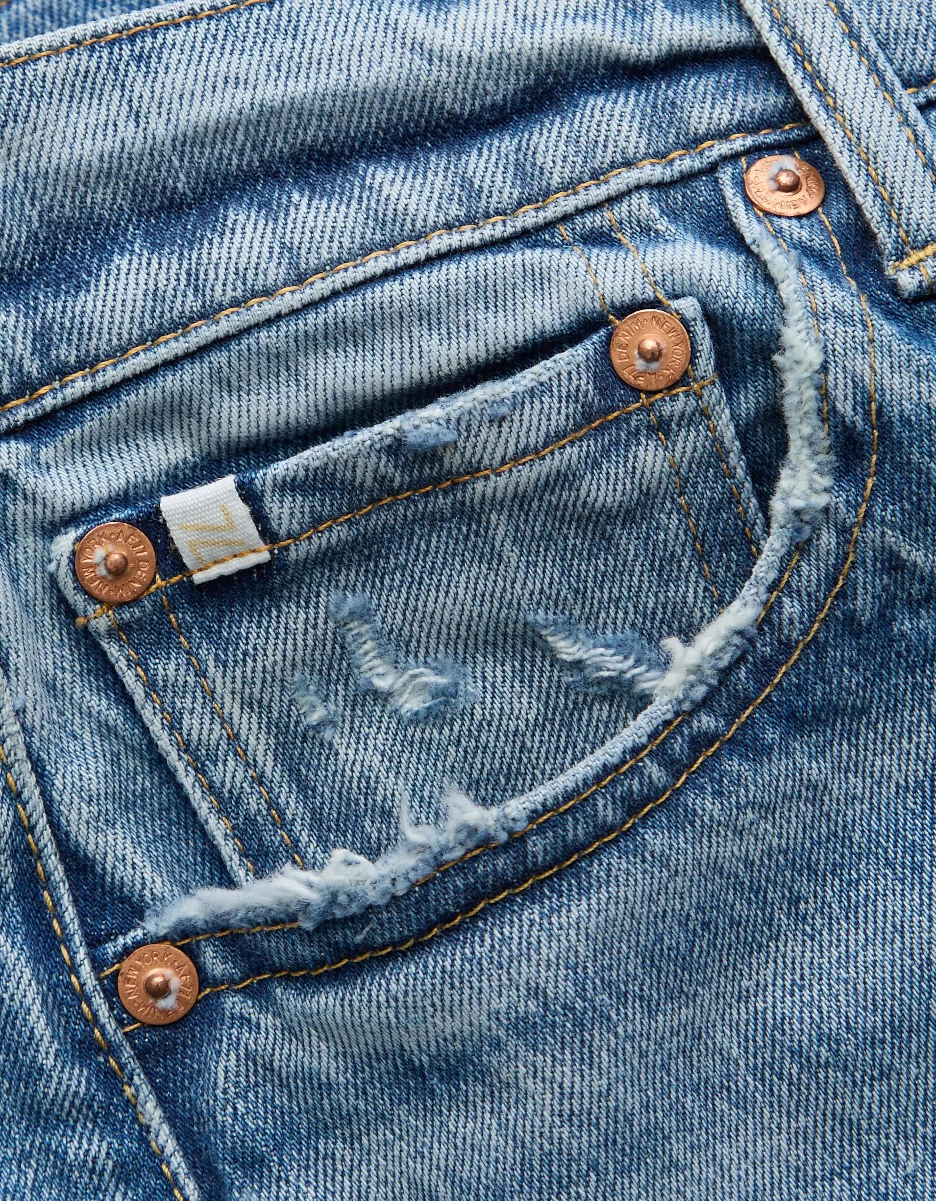 AE77 Premium Bootcut Crop Jean Product Image