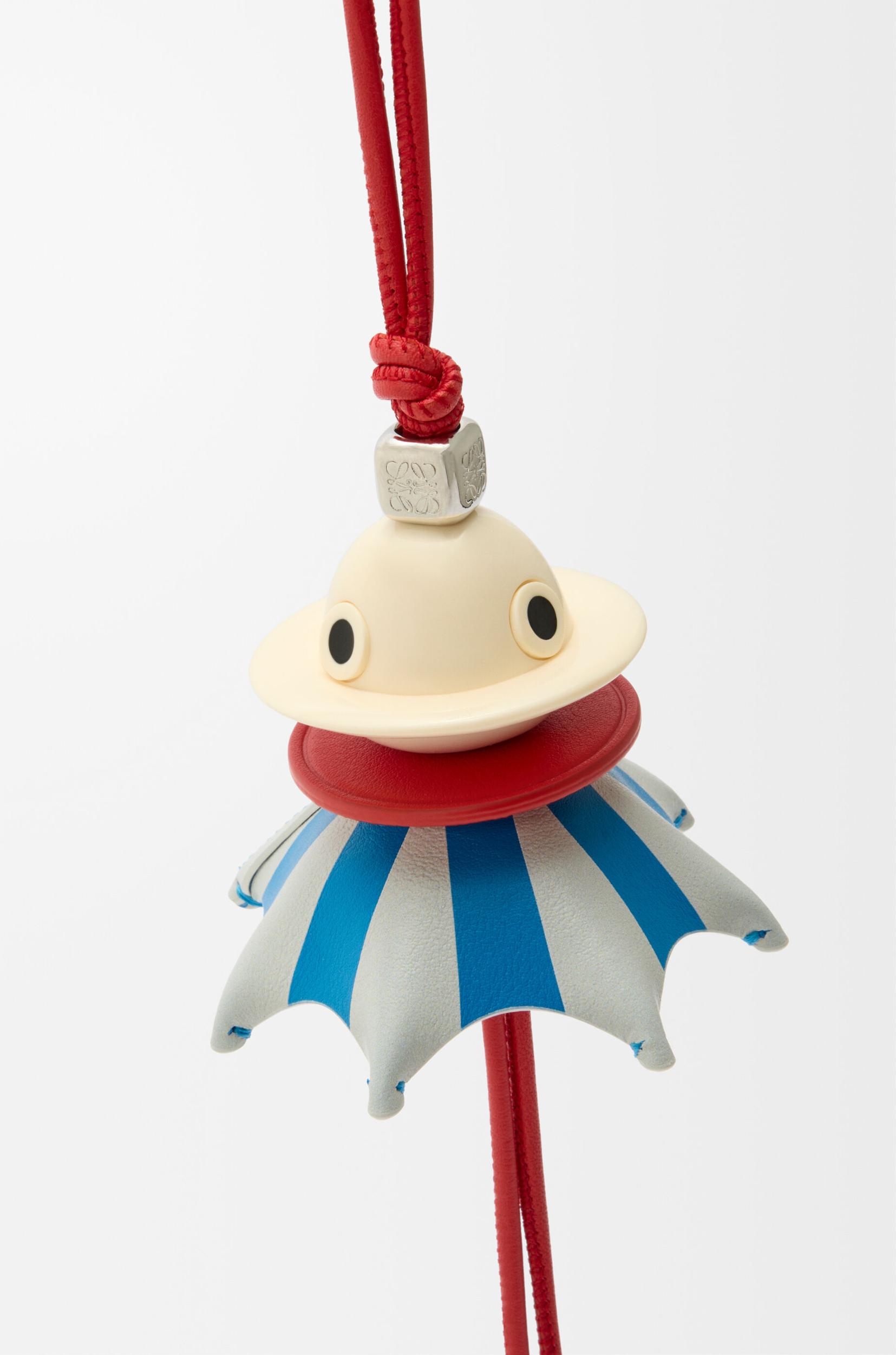 UFO Puzz charm Product Image