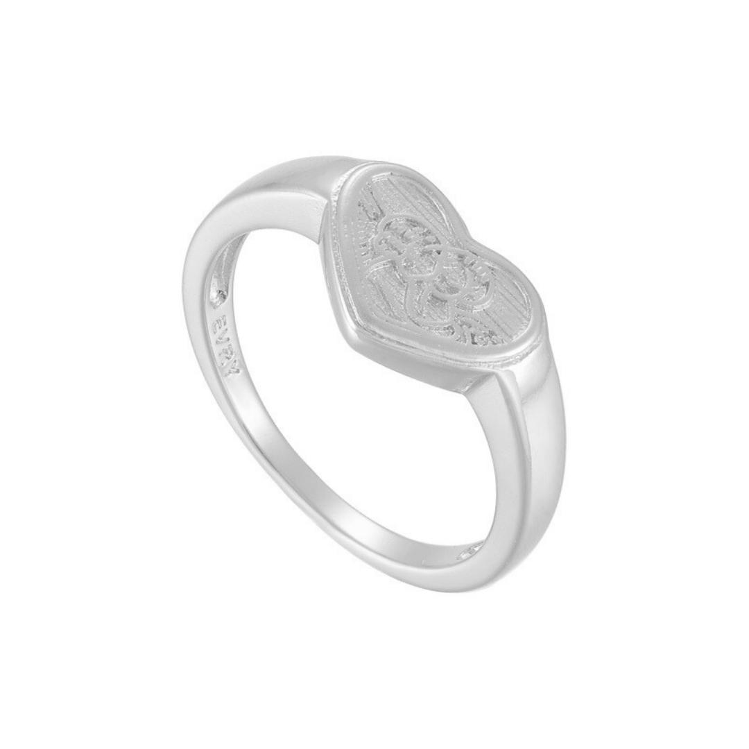 Heavenly Kiss Ring Product Image
