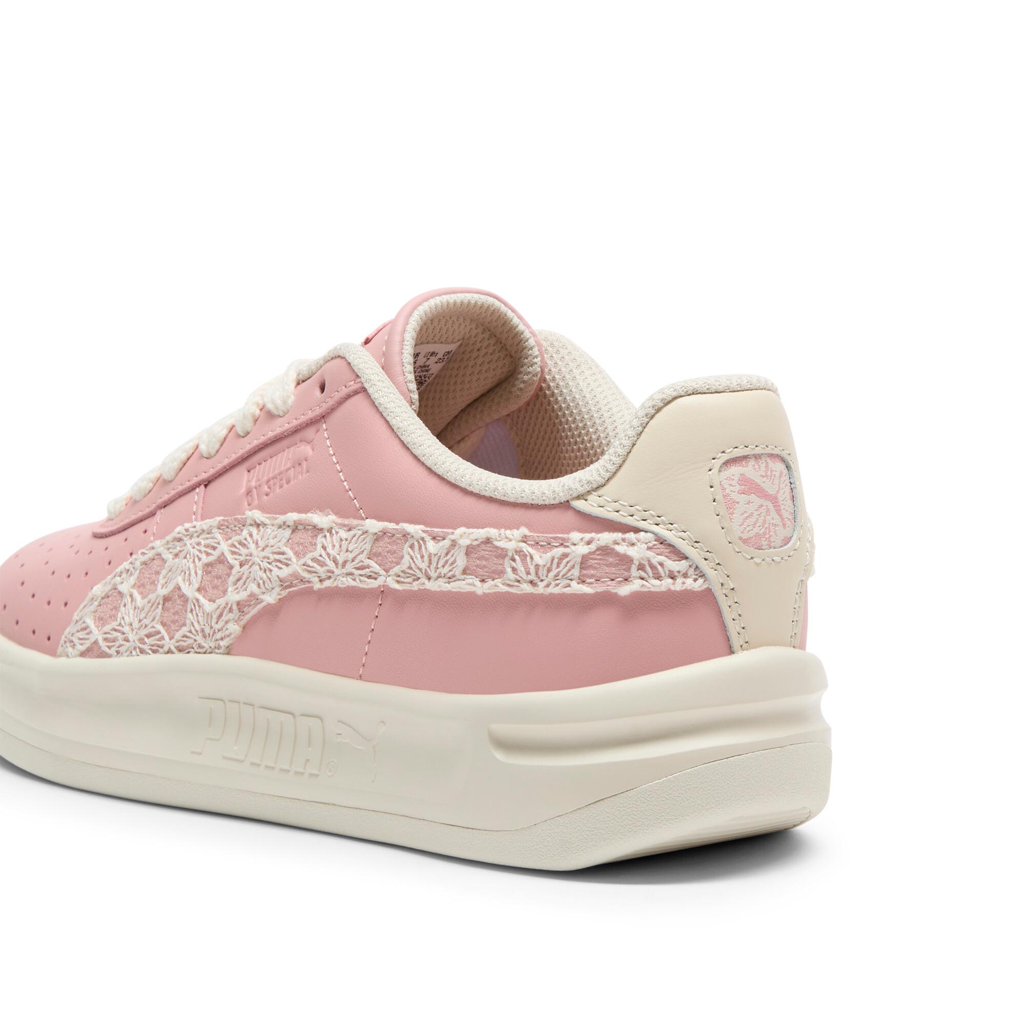 GV Special Bloom Women's Sneakers Product Image