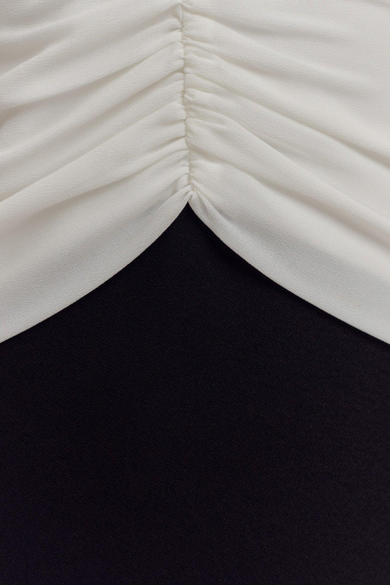 Monique Contrast Maxi Dress - Black Product Image