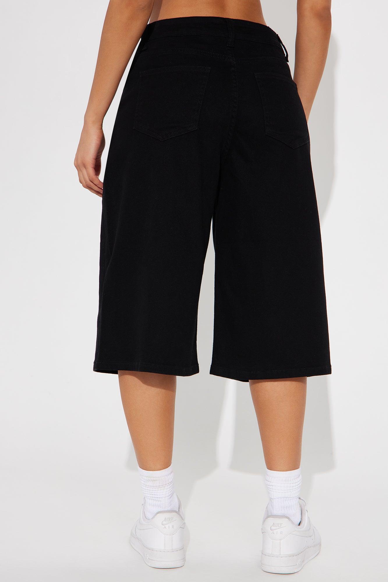 Paden Bermuda Short - Black Product Image