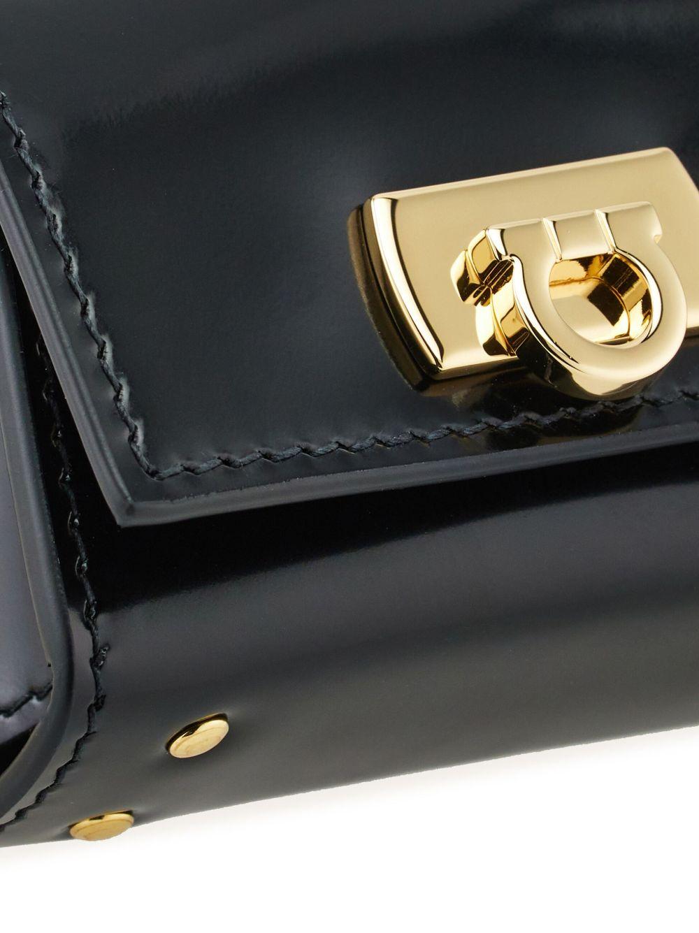 Airpod Pro leather case Product Image