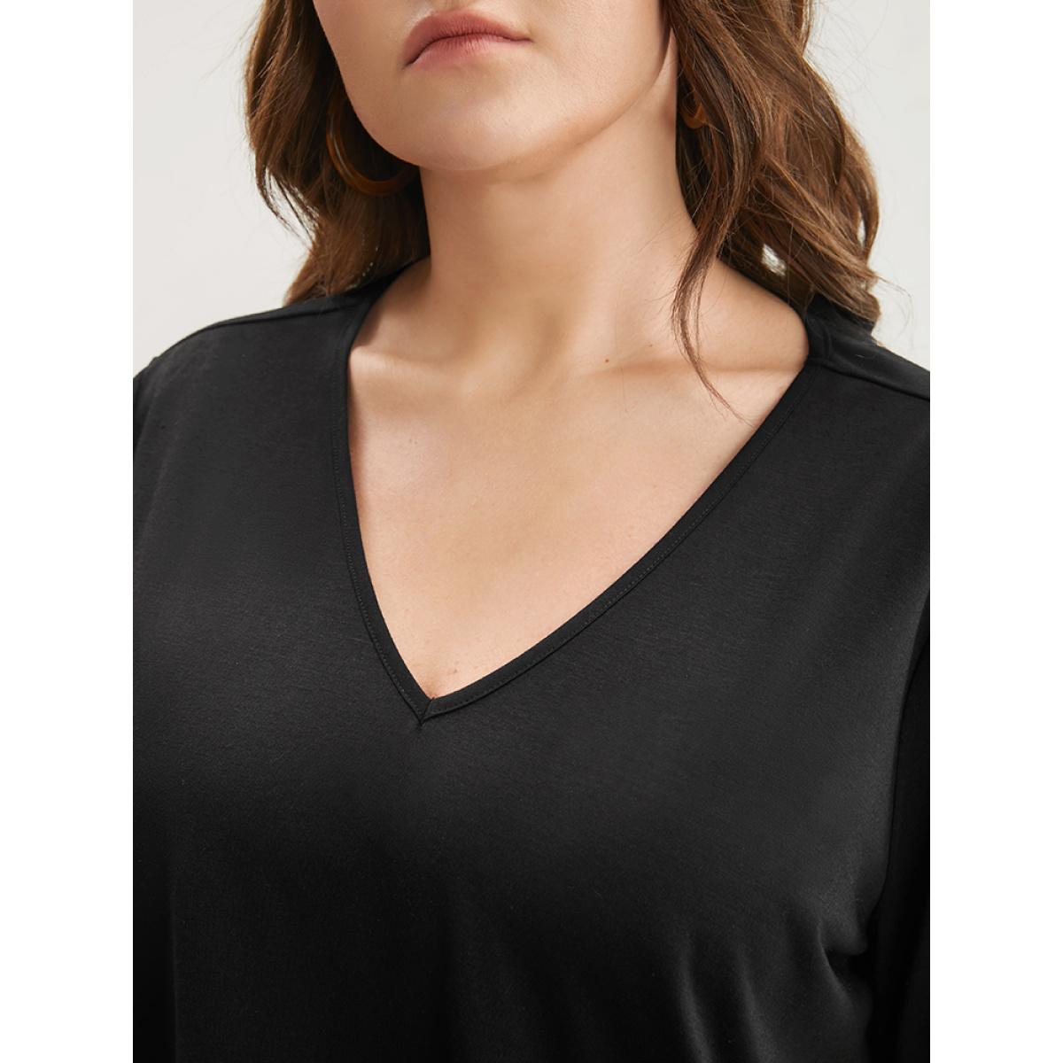 Plus Size Plain Contrast Lace V Neck T-shirt Black Women Elegant Lace Plain V-neck Dailywear T-shirts BloomChic 30/6X Product Image