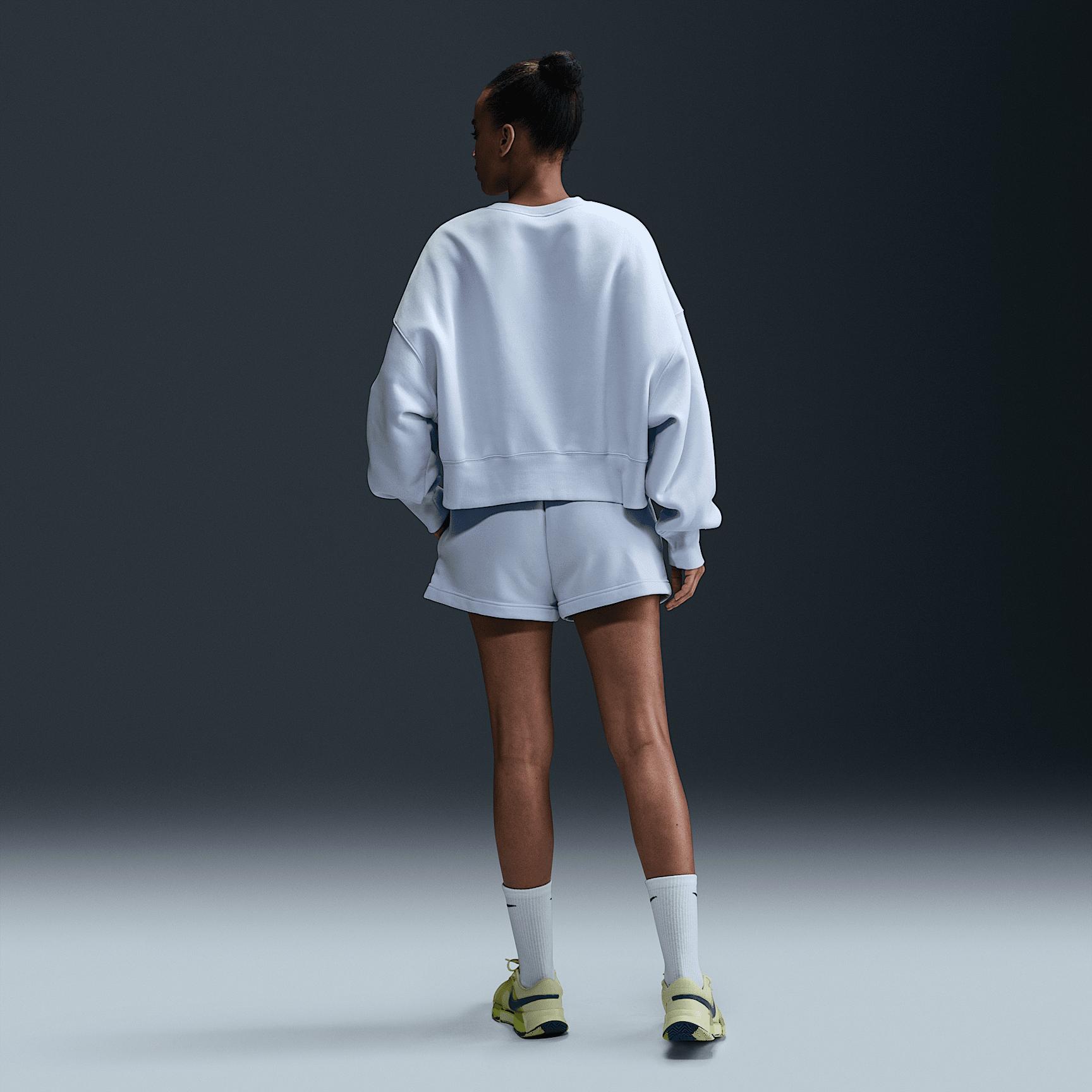 NikeCourt Phoenix Fleece Women's Over-Oversized Crew-Neck Tennis Sweatshirt Product Image