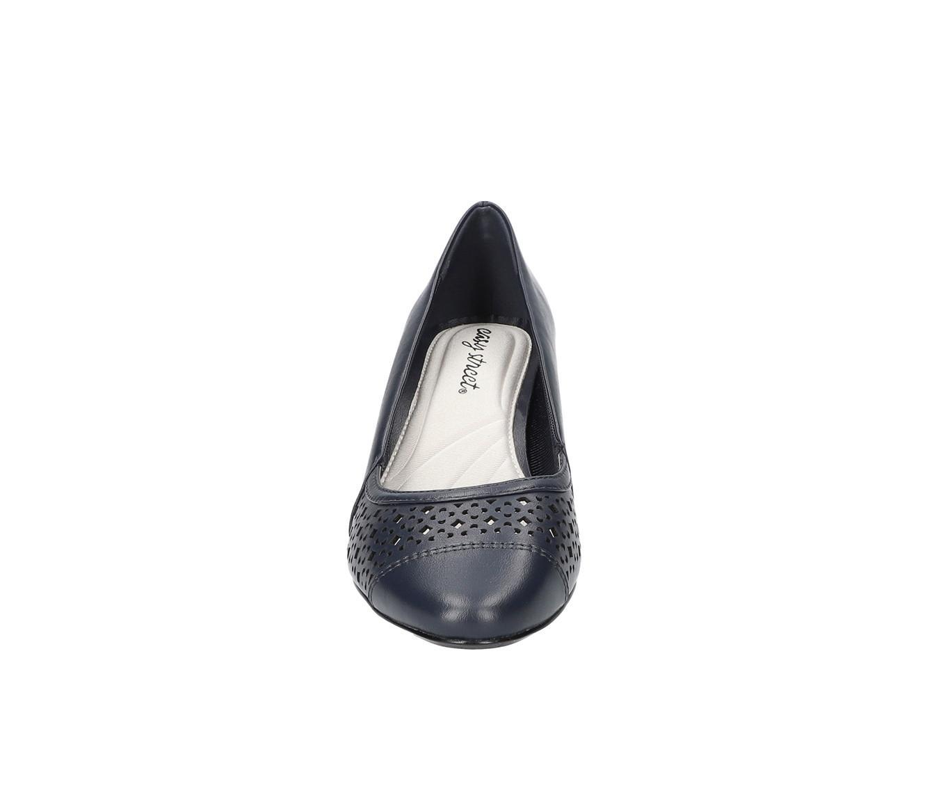 Women's Easy Street Neva Pumps Product Image