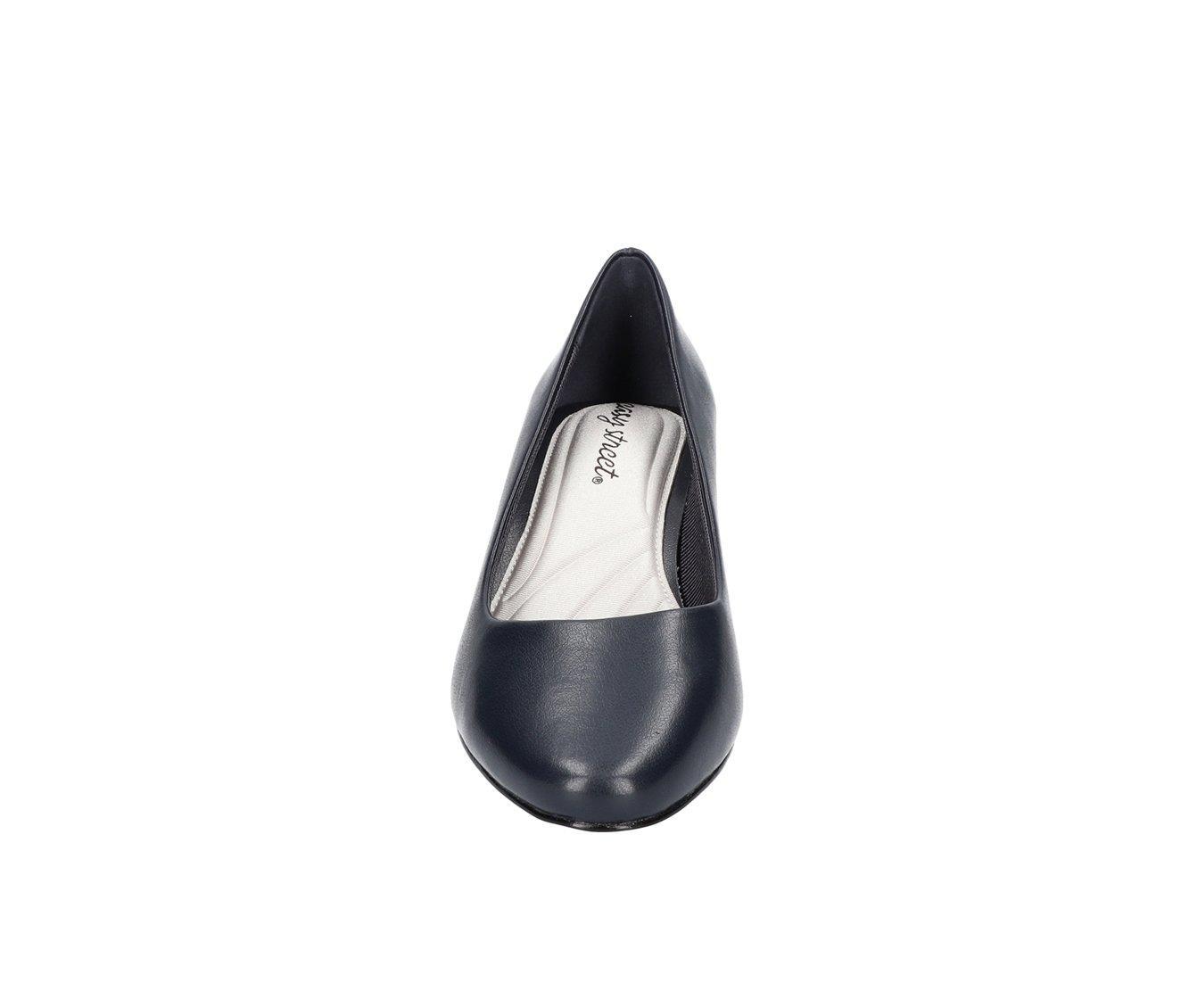 Women's Easy Street Ballari Pumps Product Image