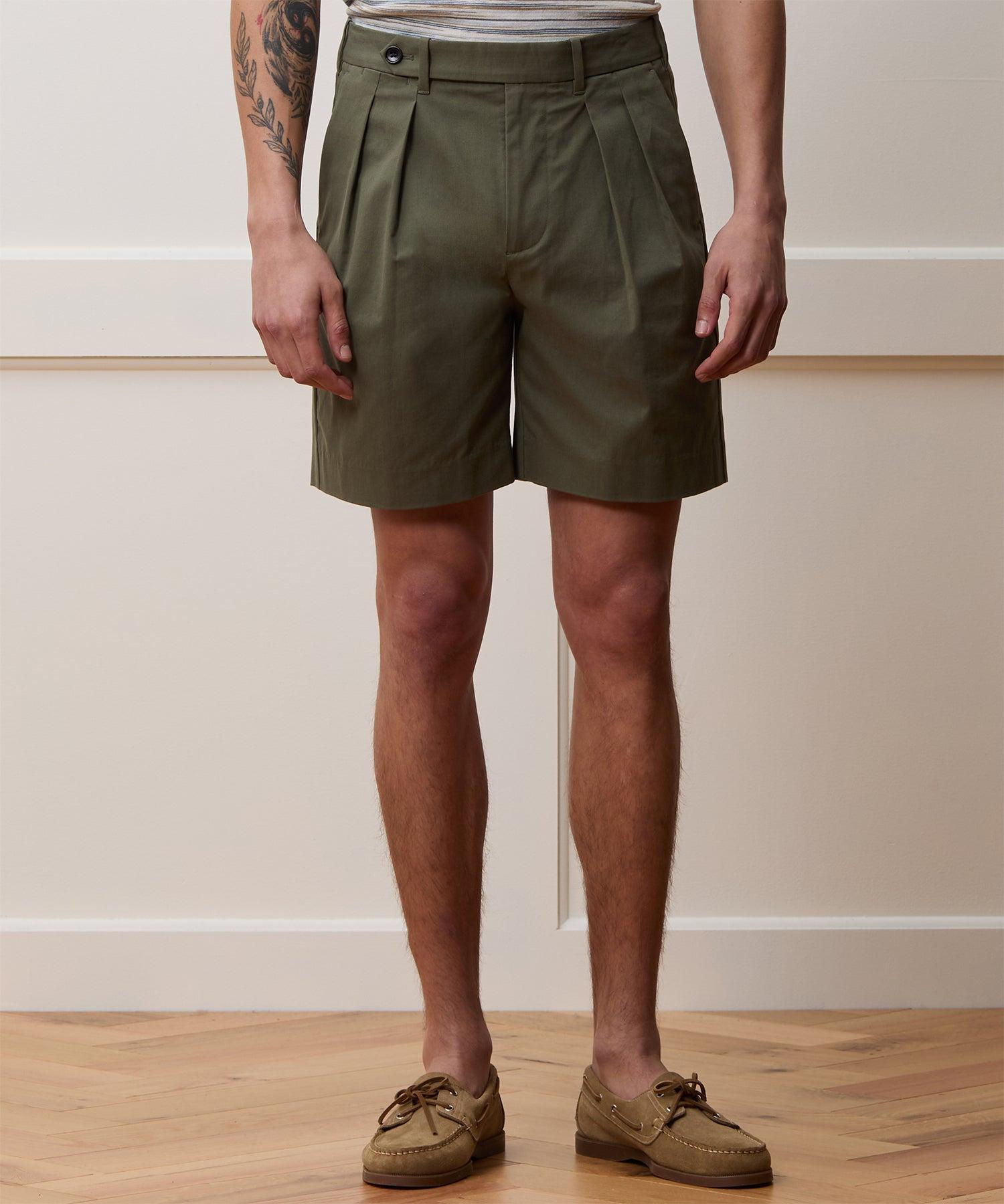7" Pleated Tab Short Product Image