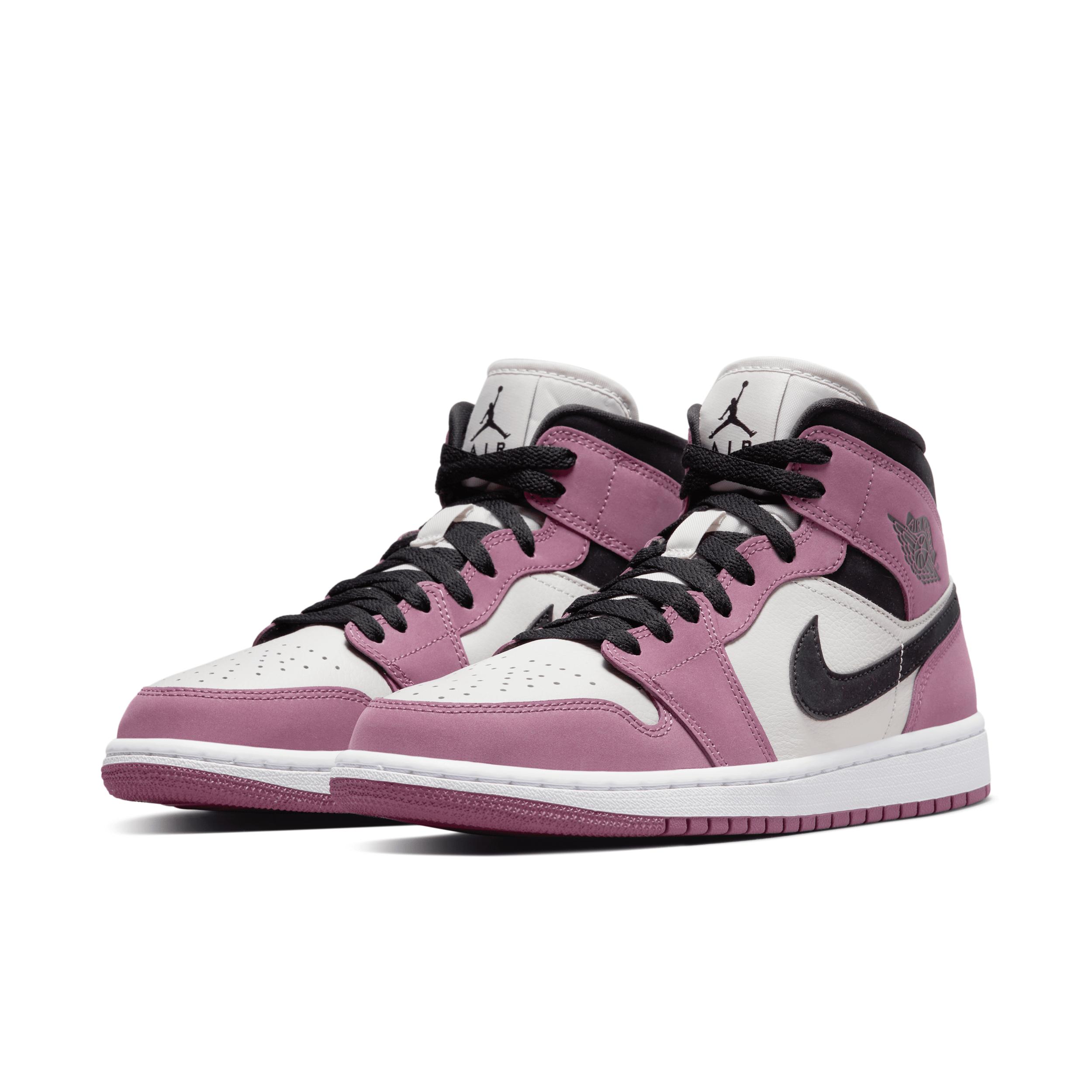Women's Air Jordan 1 Mid SE Shoes Product Image