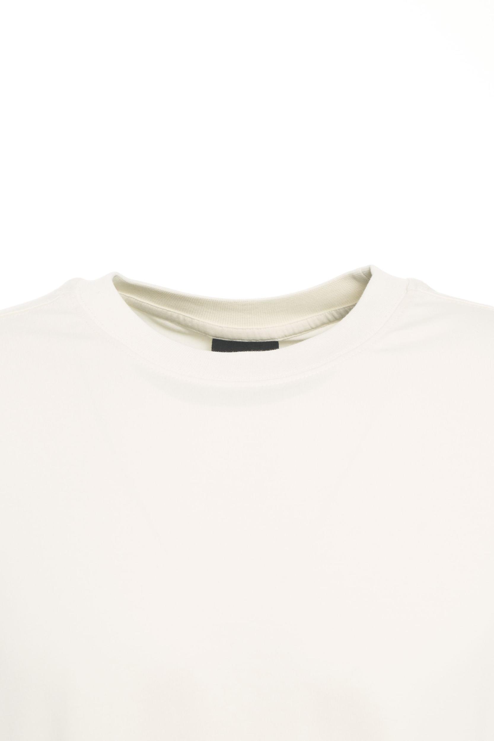 T-shirt with oversize fit Product Image