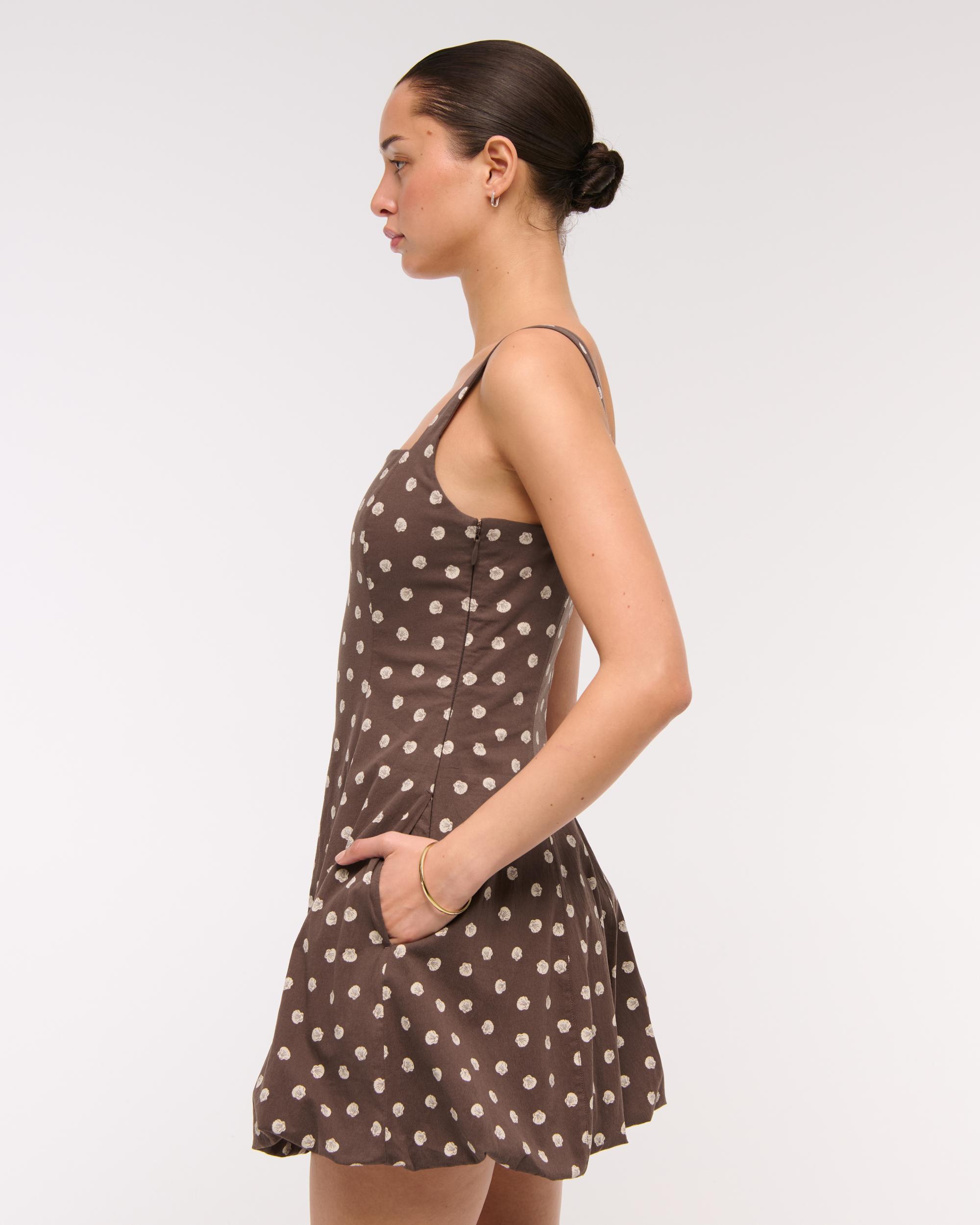 The A&F Mila Bubble Hem Mini Skort Product Image