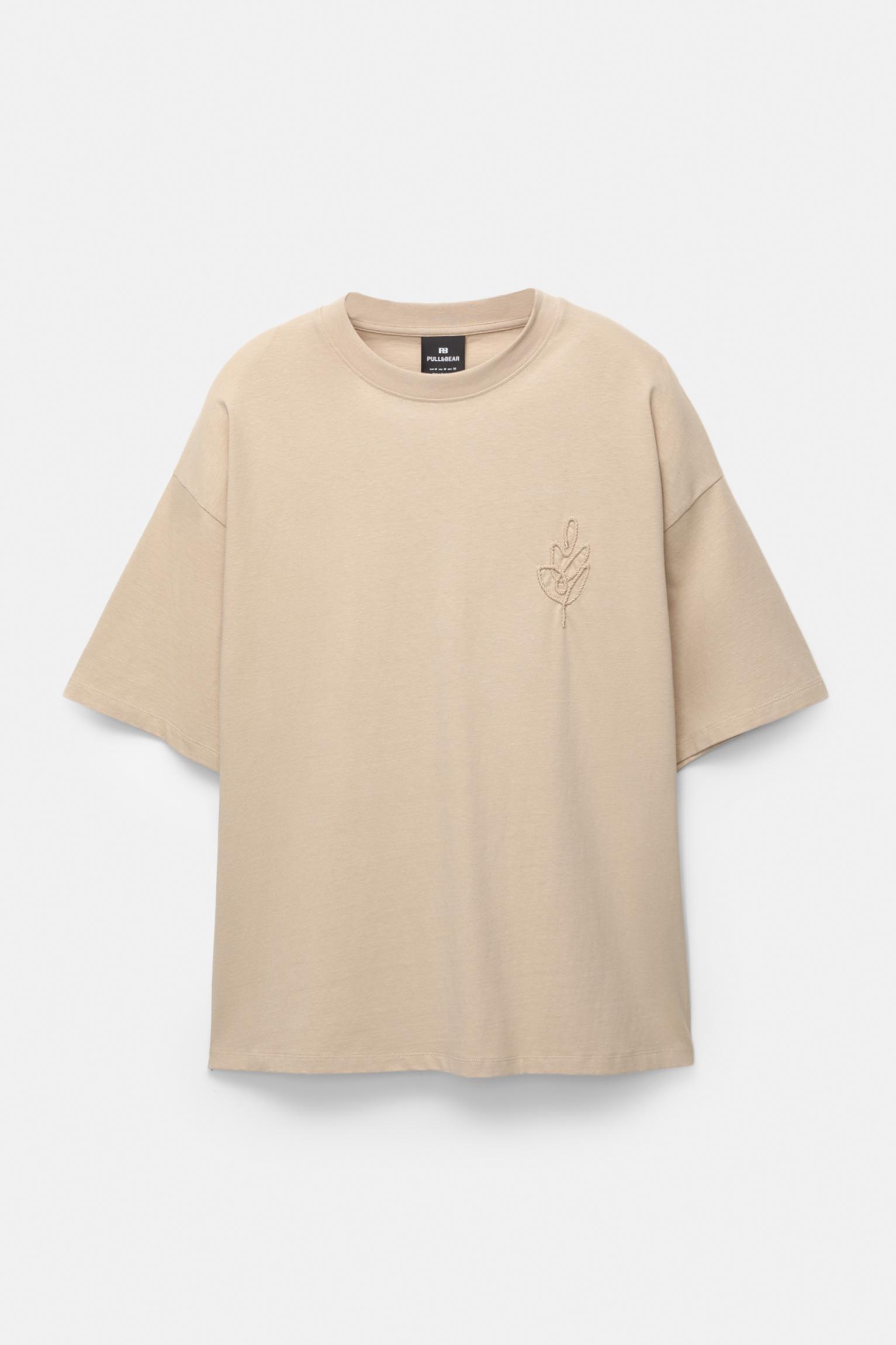 T-shirt with nature embroidery Product Image