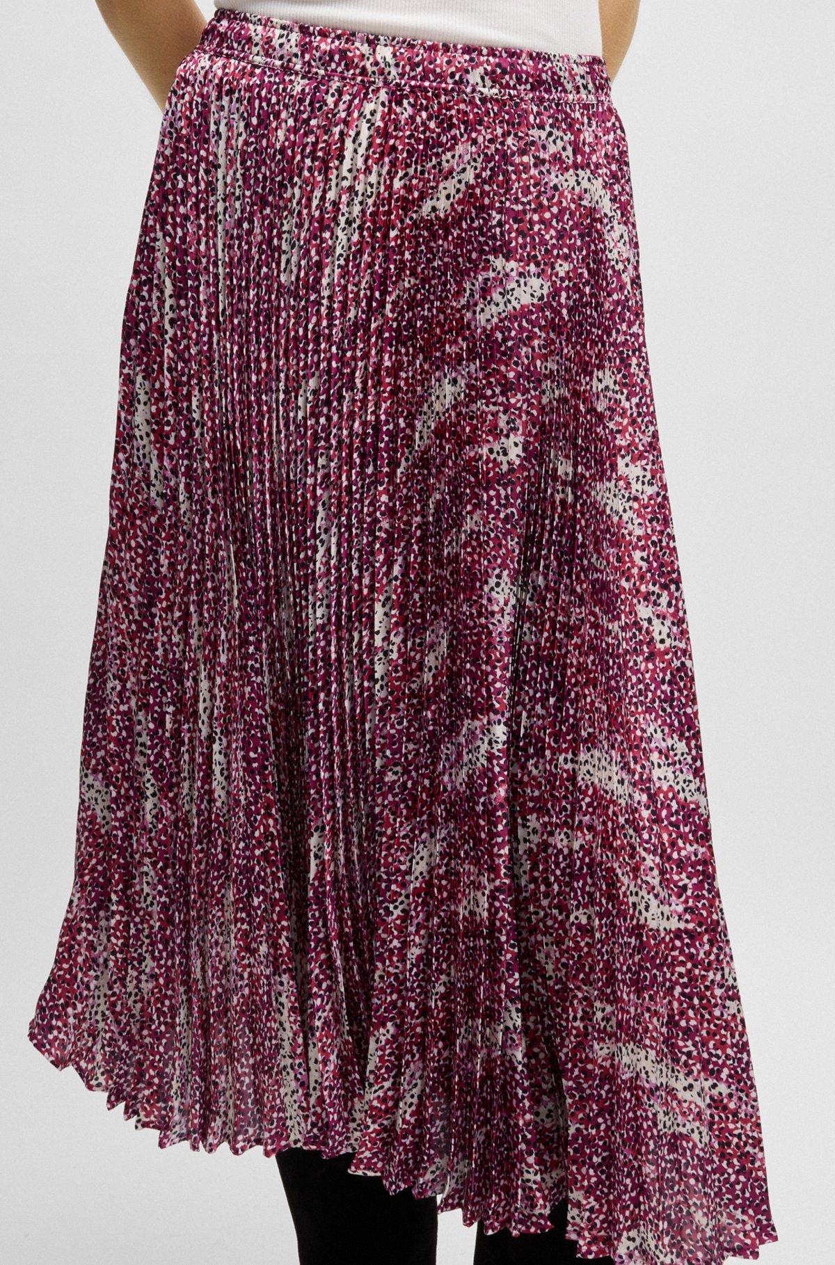 Midi-length skirt in printed plissé satin Product Image
