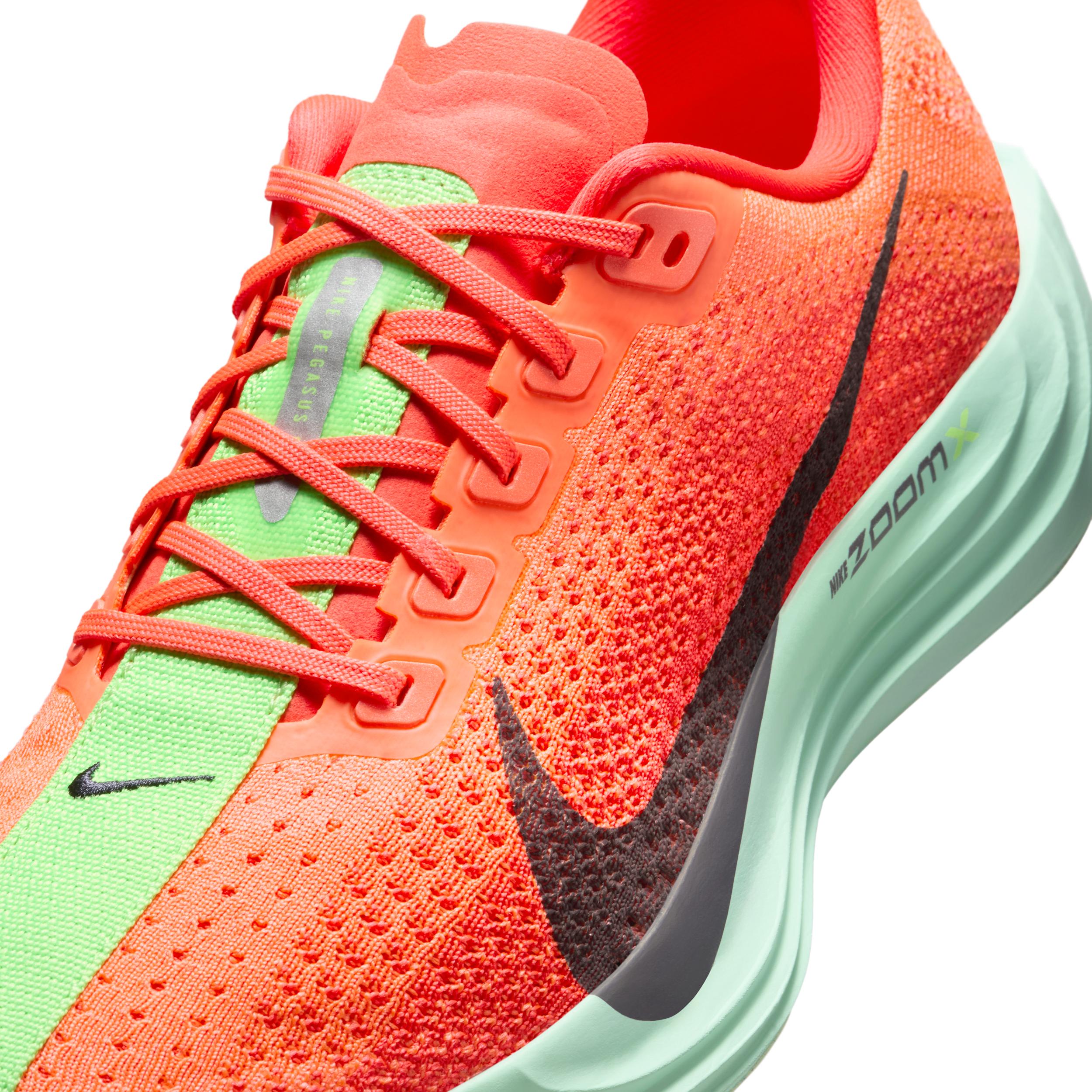 Nike Women's Pegasus Plus Road Running Shoes Product Image