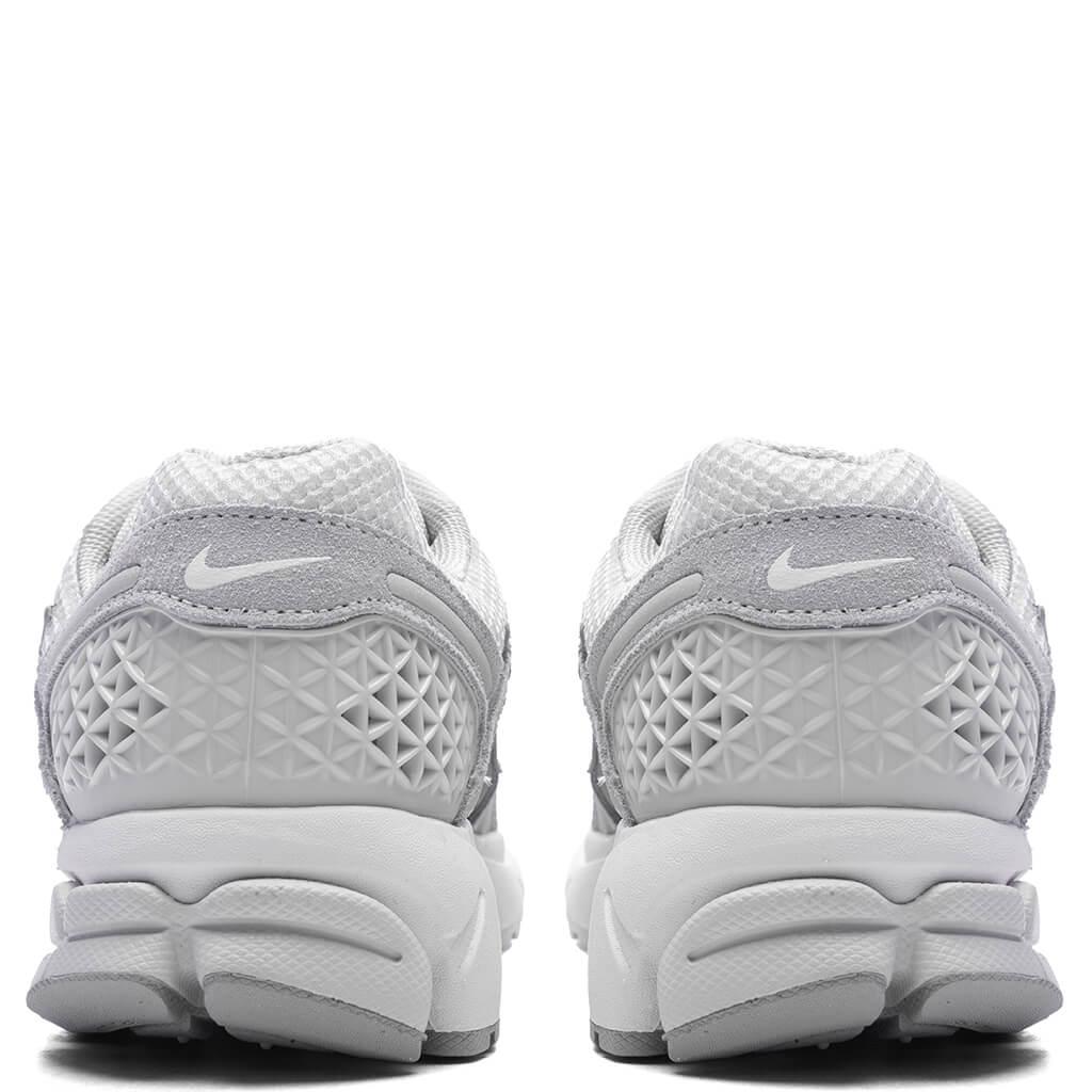 Women's Zoom Vomero 5 - Pure Platinum/Summit White/Platinum Tint Female Product Image
