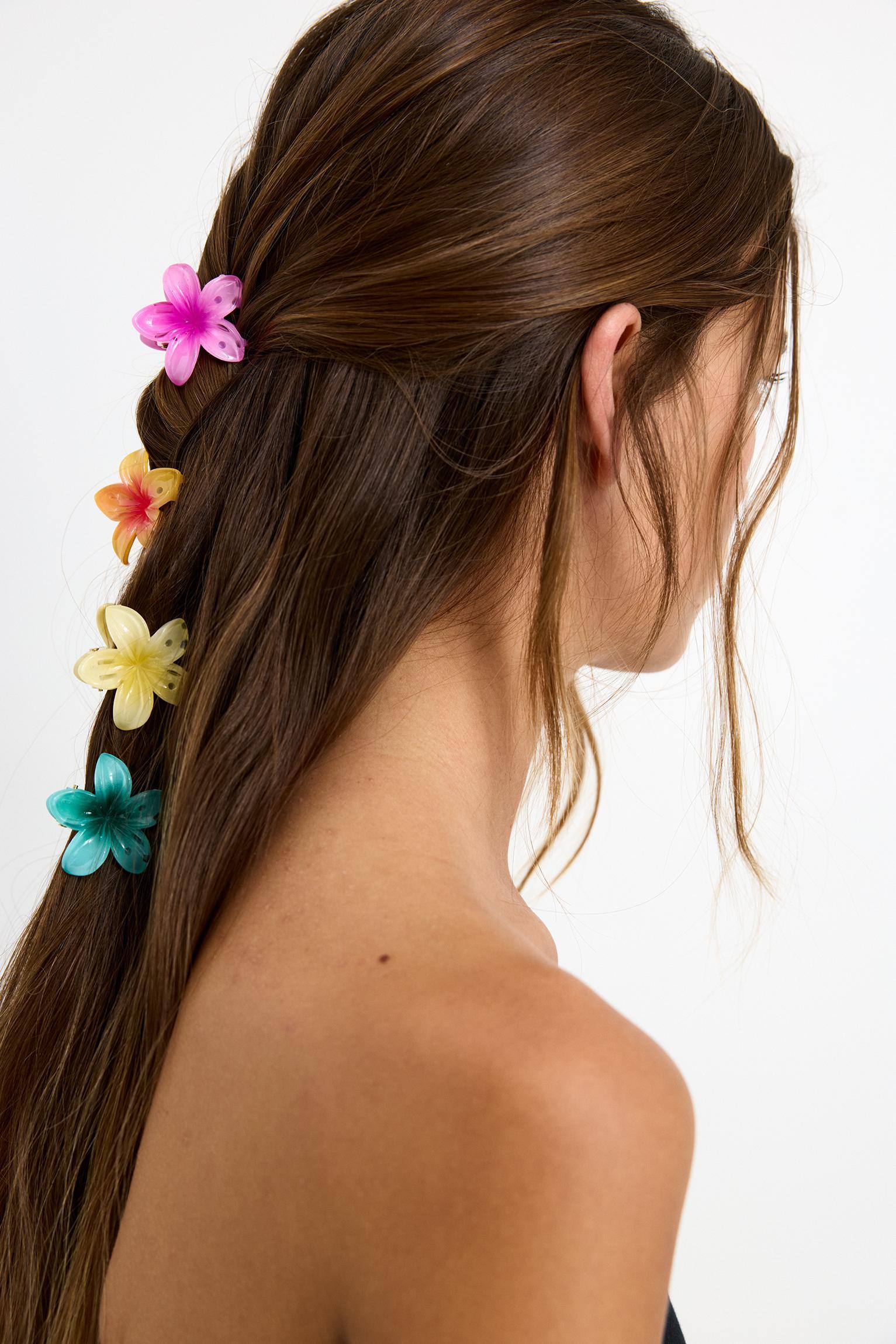 Pack of hibiscus flower hair clips Product Image