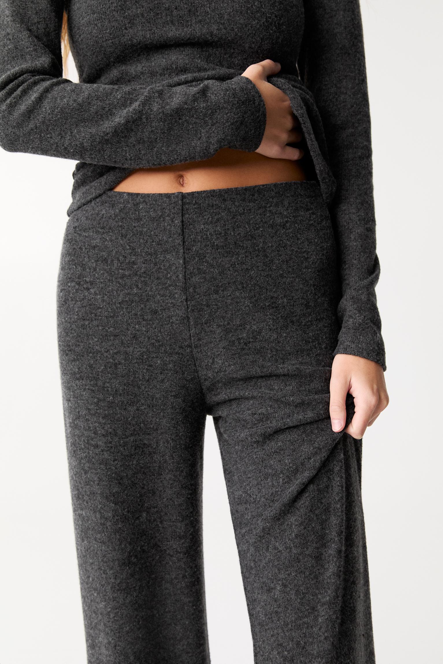 Wide-leg knit pants Product Image