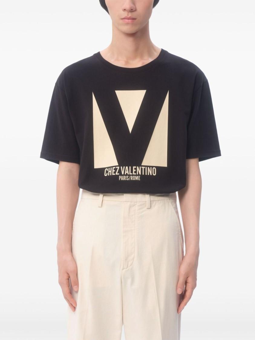 VALENTINO Crew Neck Short Sleeves T-shirts In Black Product Image