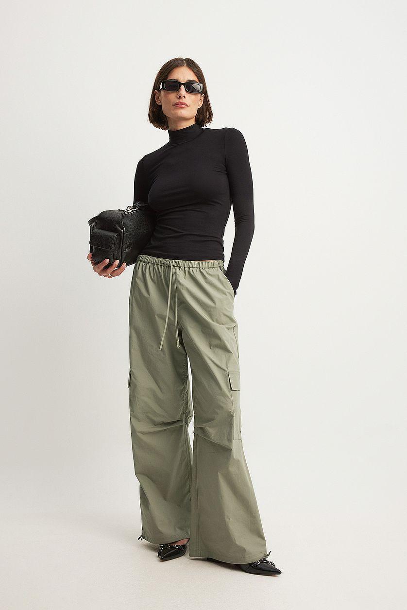 Drawstring Loose Mid Waist Cargo Pants Product Image