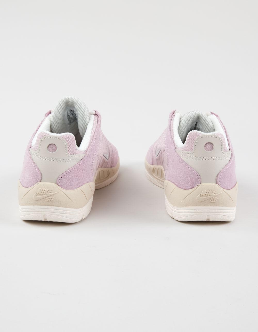 NIKE SB Vertebrae Skate Shoes - PINK Product Image