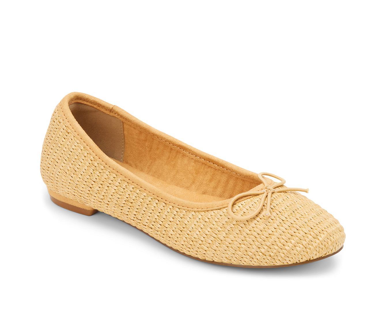 Women's Beach by Matisse Donna Flats Product Image