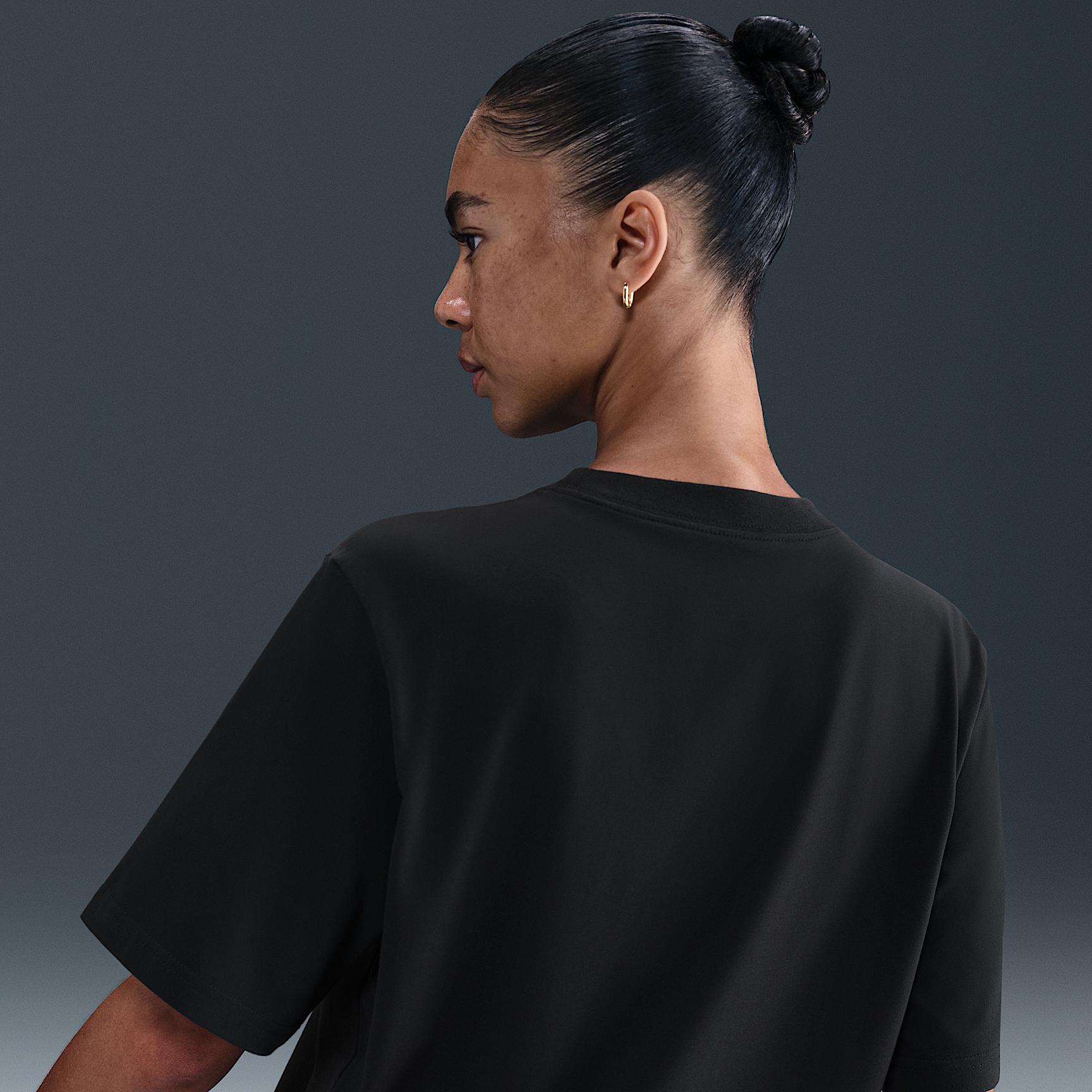 Nike Womens Dri-FIT Graphic Basketball T-Shirt | IF4945-010 Product Image