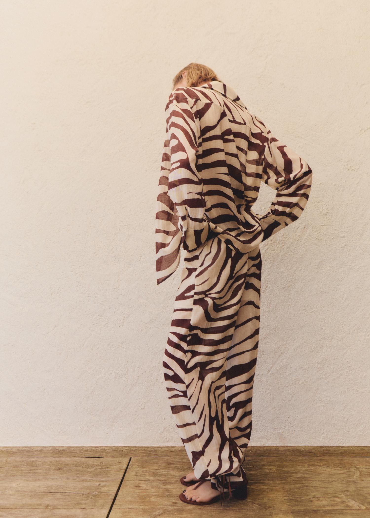 Flowy zebra printed shirt - Women | MANGO USA Product Image