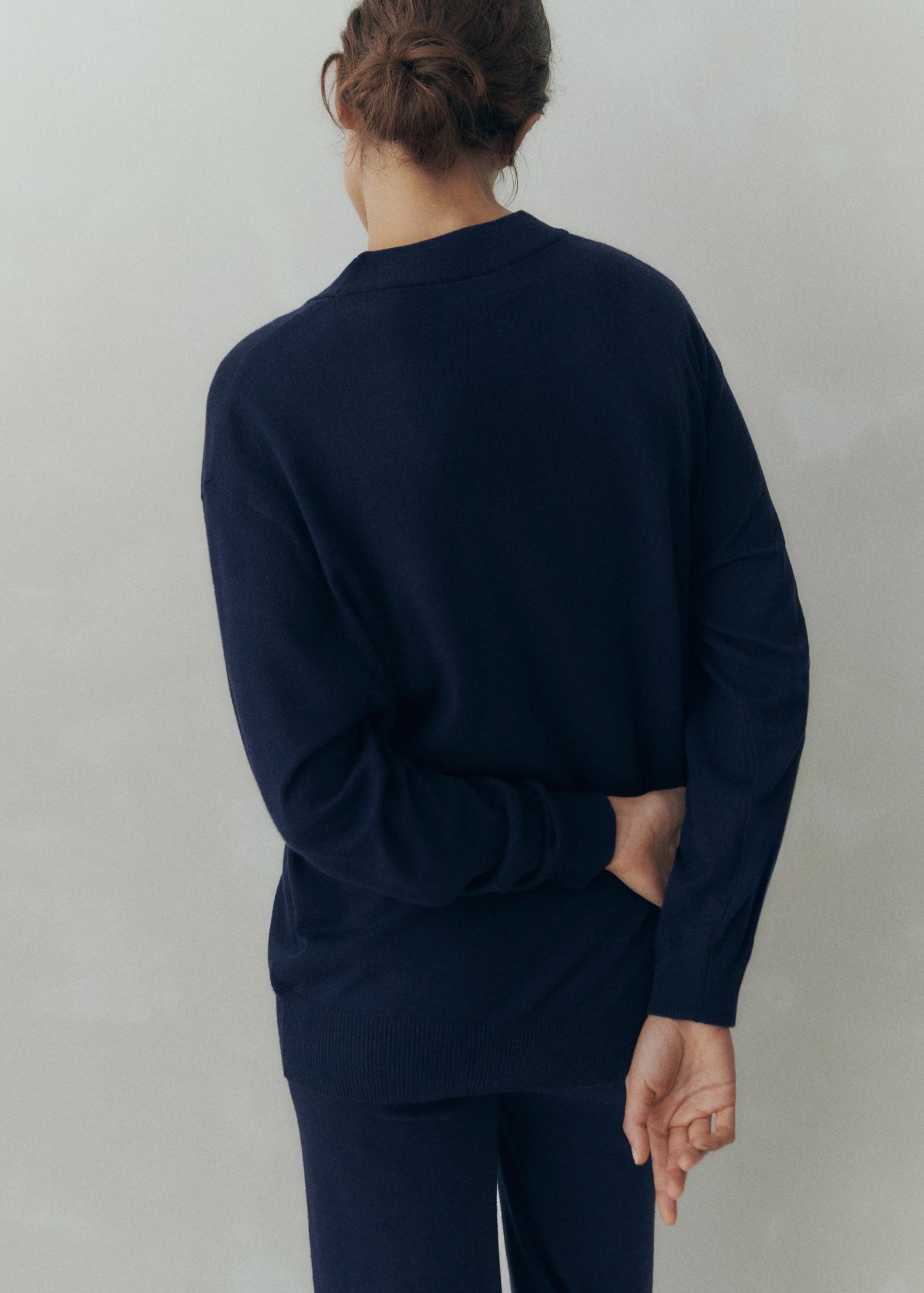 Round-neck knitted sweater - Women | MANGO USA Product Image