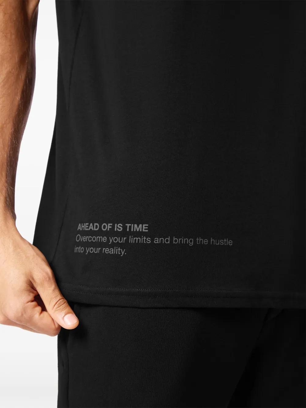 LS round-neck T-shirt Product Image